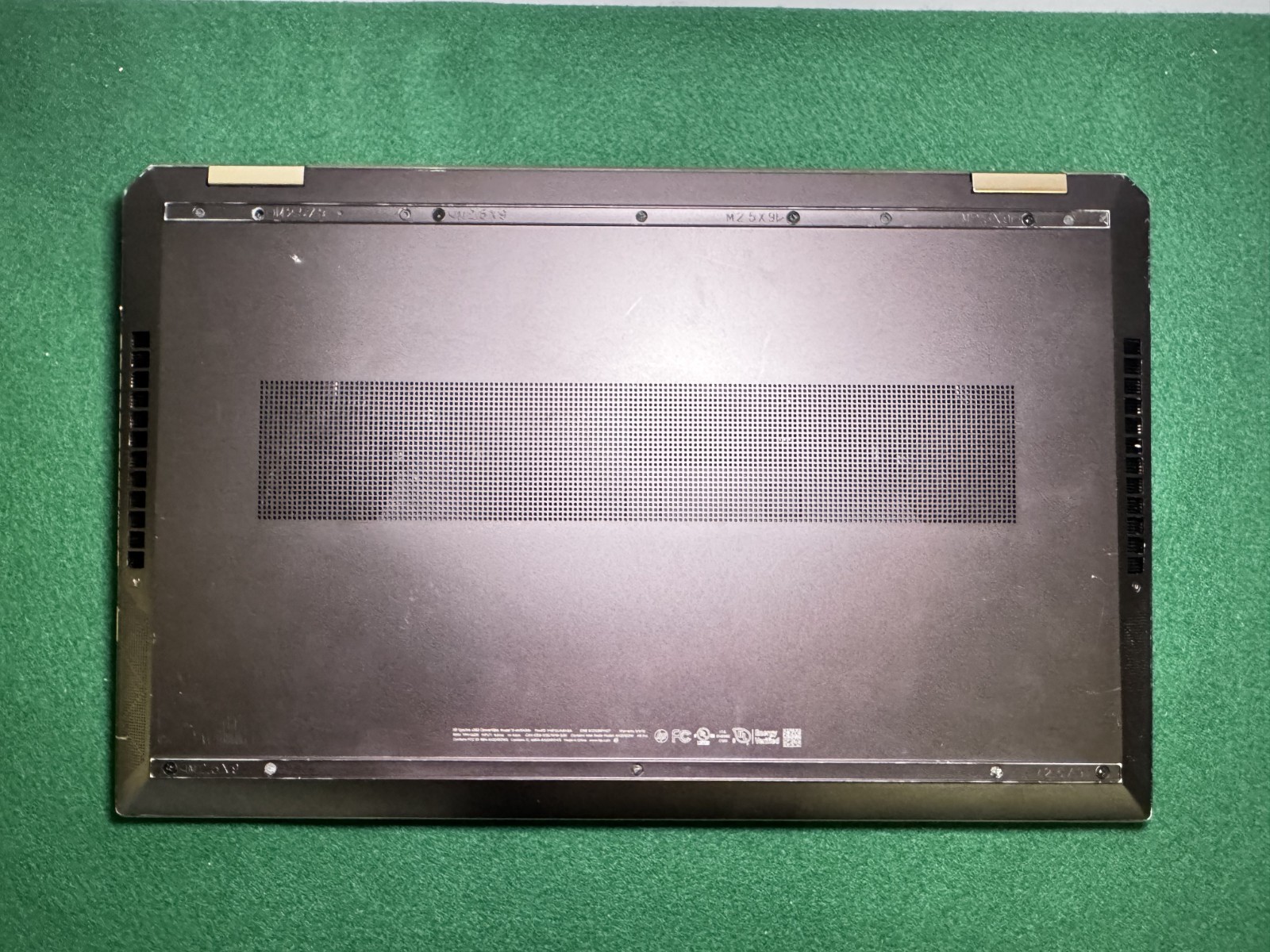 HP Spectre x360 15-EB1043DX 15.6″ i7-1165G7 2.8GHz 16GB RAM 256 GB SSD *READ*