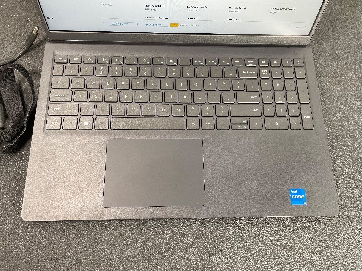 Dell Inspiron 15 3520 15.6″ i5-1155G7 2.50GHz 16GB DDR4 1TB NVMe Win 11 Pro