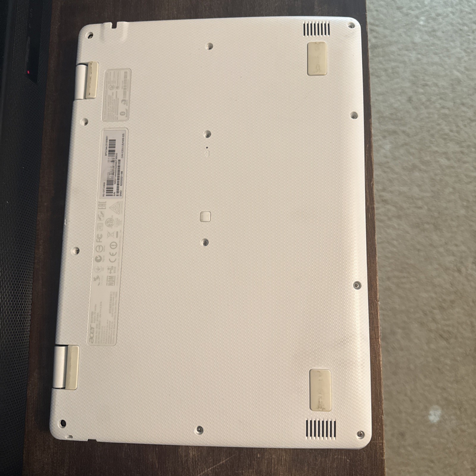 Acer ASPIRE R3-131T 11.6” TOUCH Laptop Intel Celeron N3160, 8GM RAM, 240GB SSD