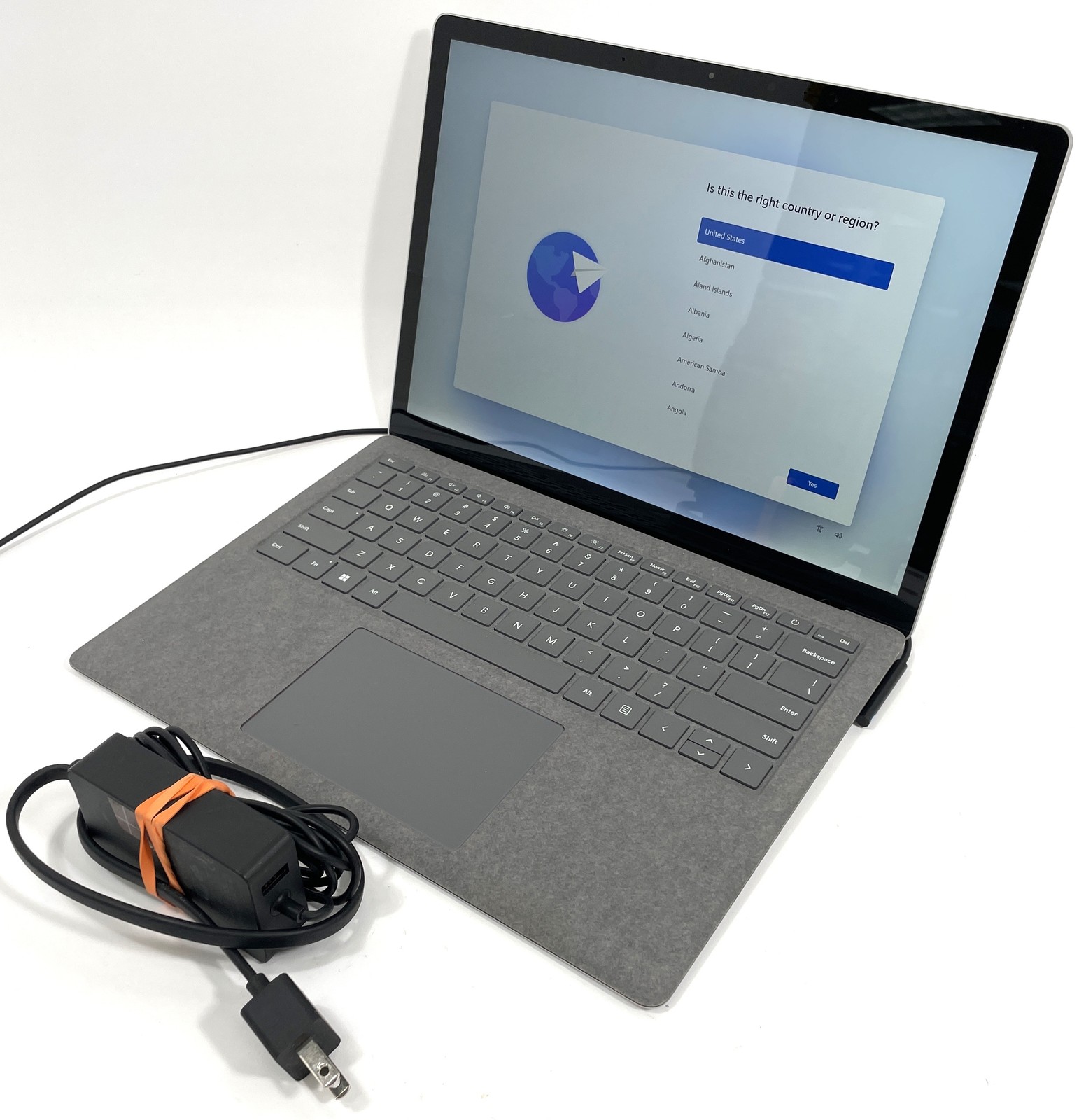 Microsoft Surface Laptop 5 1950 i7-1265U 512GB SSD 16GB RAM – Win 11 Pro – Desc