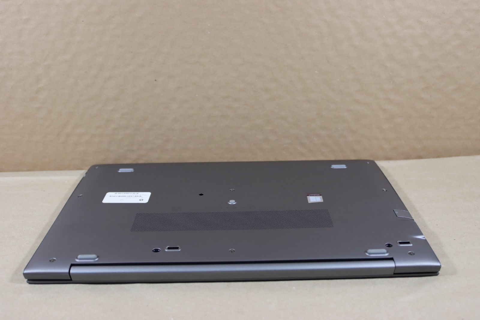 HP ZBook 15U G6 15.6” (256GB SSD Intel Core i7-8665U 16GB RAM) AMD Radeon