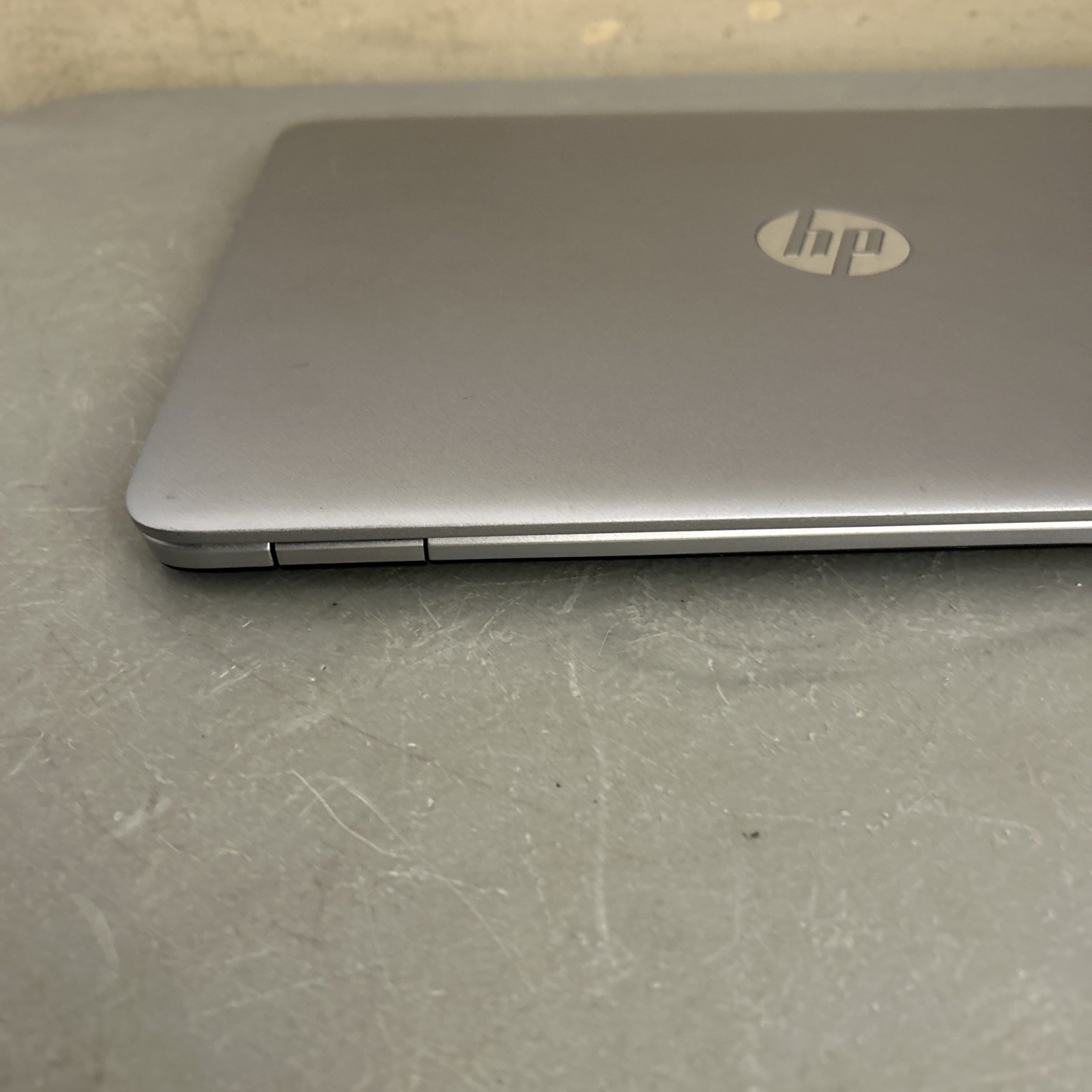 HP EliteBook 840 G4 14″ Core i5 8GB RAM, 256 GB SSD Window 11