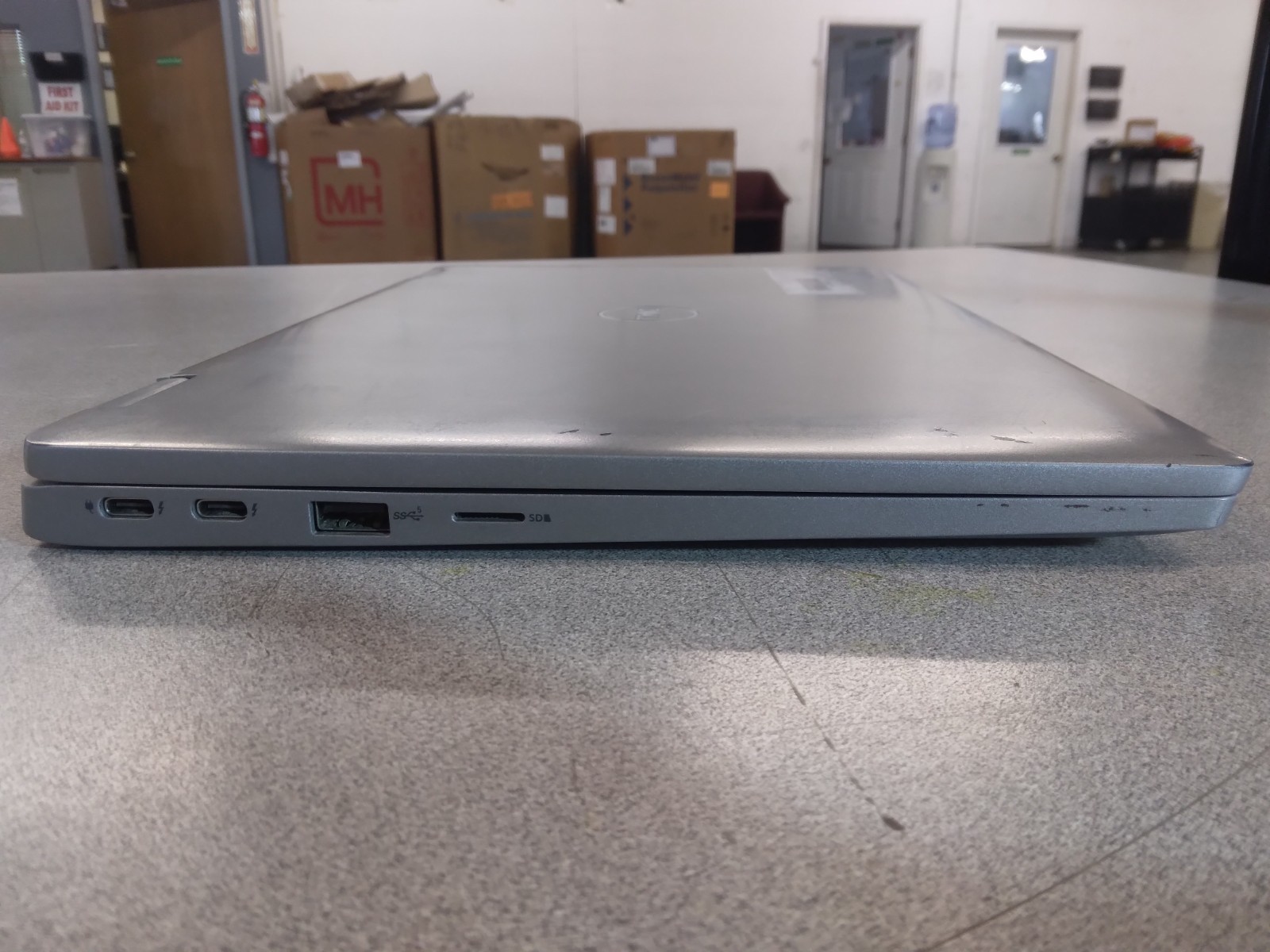 Dell*Latitude*5330*Intel*i5-1245U*512GB*NVMe*16GB*DDR4*Iris*Xe*graphics
