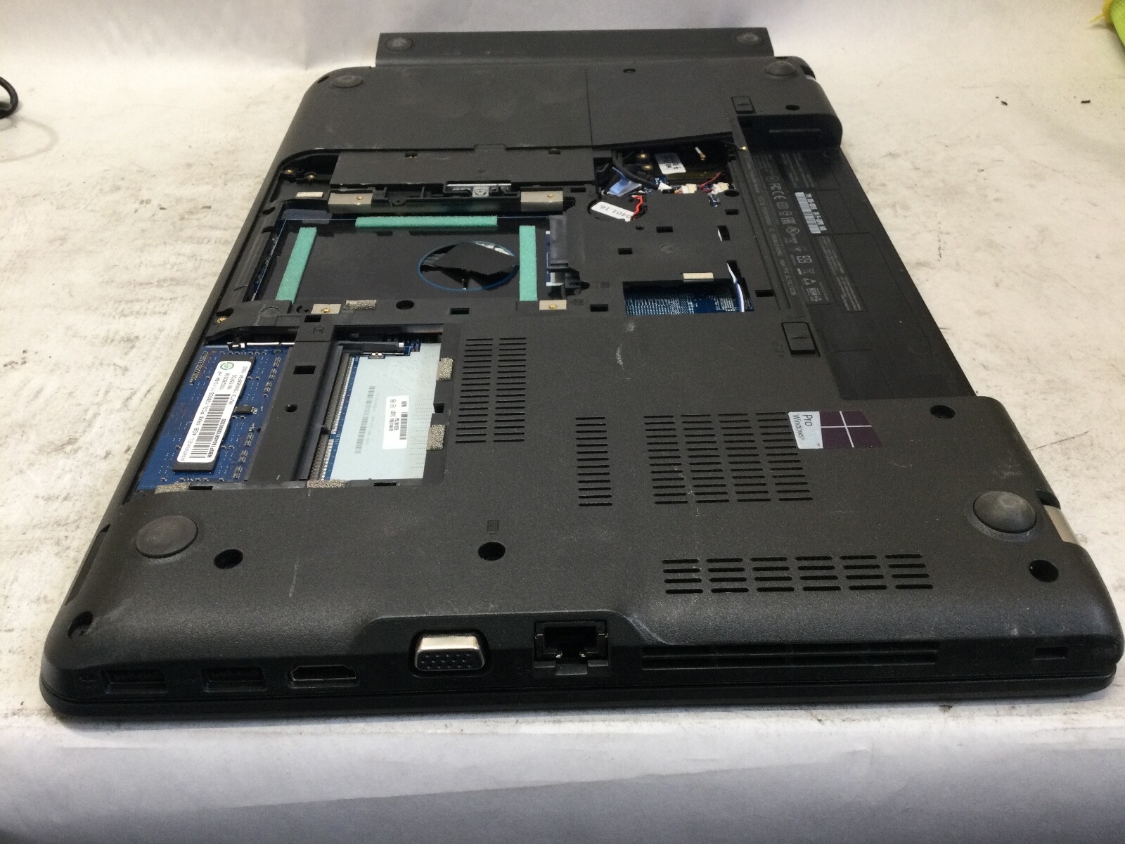 LENOVO THINKPAD E560 – FOR PARTS – INTEL CORE I5 – 4GB RAM – READ DESCRIPTION-BB
