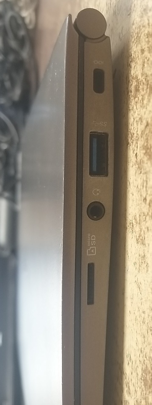 LG Gram 13Z980-A Laptop W/ i7-8550U 1.80GHz, 12GB, 256GB. *READ⬇️*