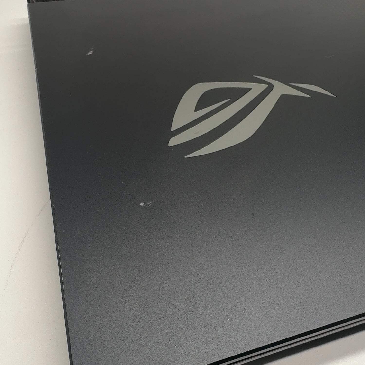 Asus ROG Strix G15 G513QY 15.6″ Ryzen 9 5980HX 3.3GHz 32GB RAM 500GB SSD
