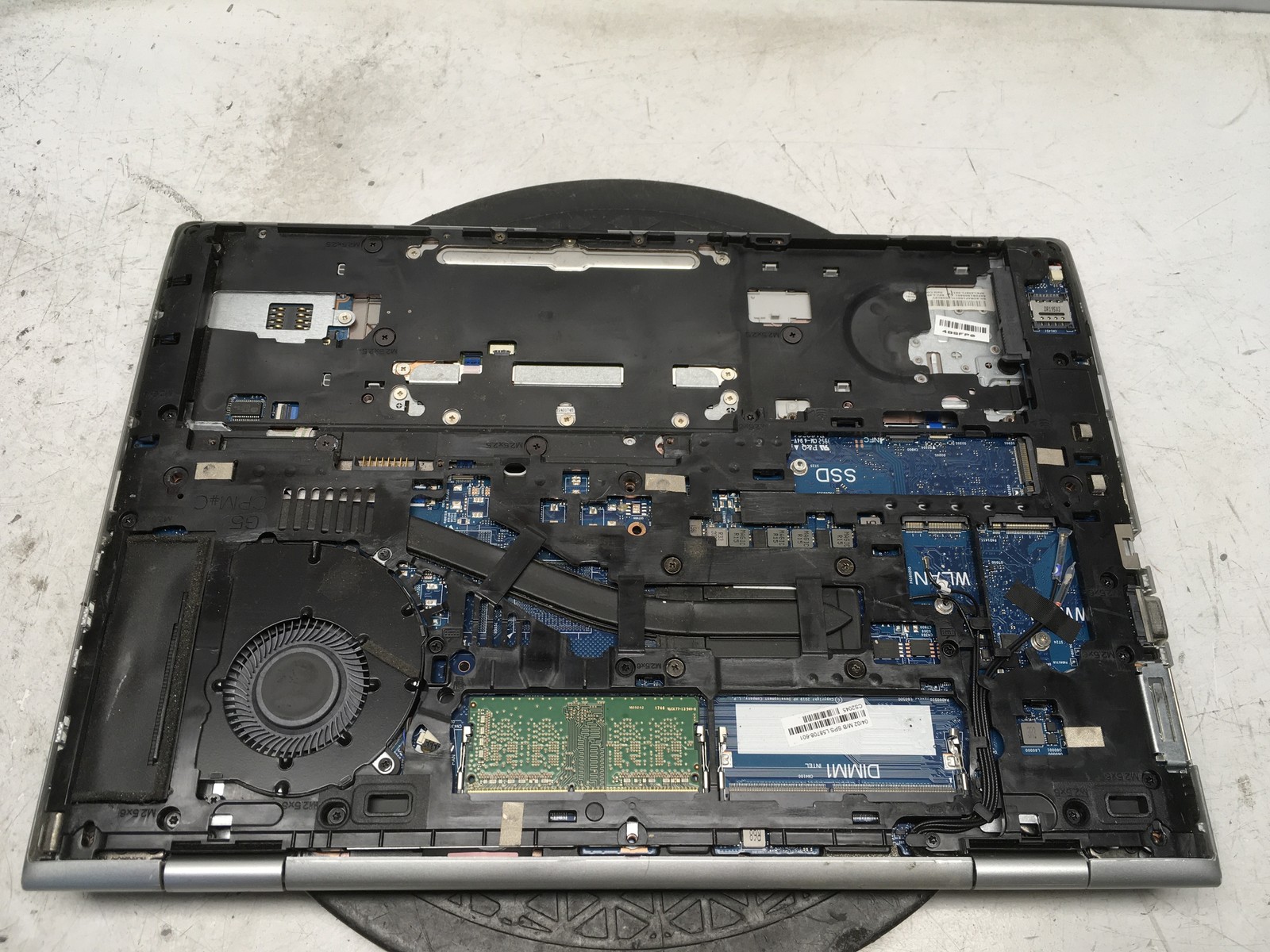 HP ProBook 640 G5 Intel i5-8365U 1.6GHz 4 GB NO HDD No Batt