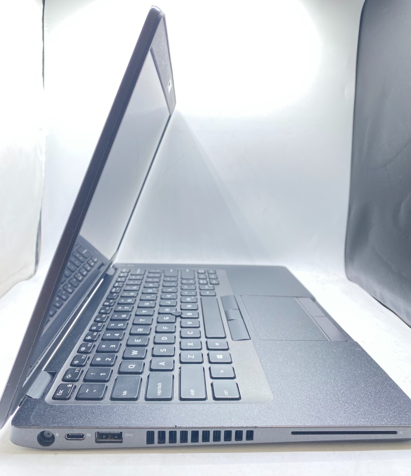 Dell Latitude 5400 14″ Touch Intel Core i5-8365U 1.60GHz 8GB RAM 256GB SSD