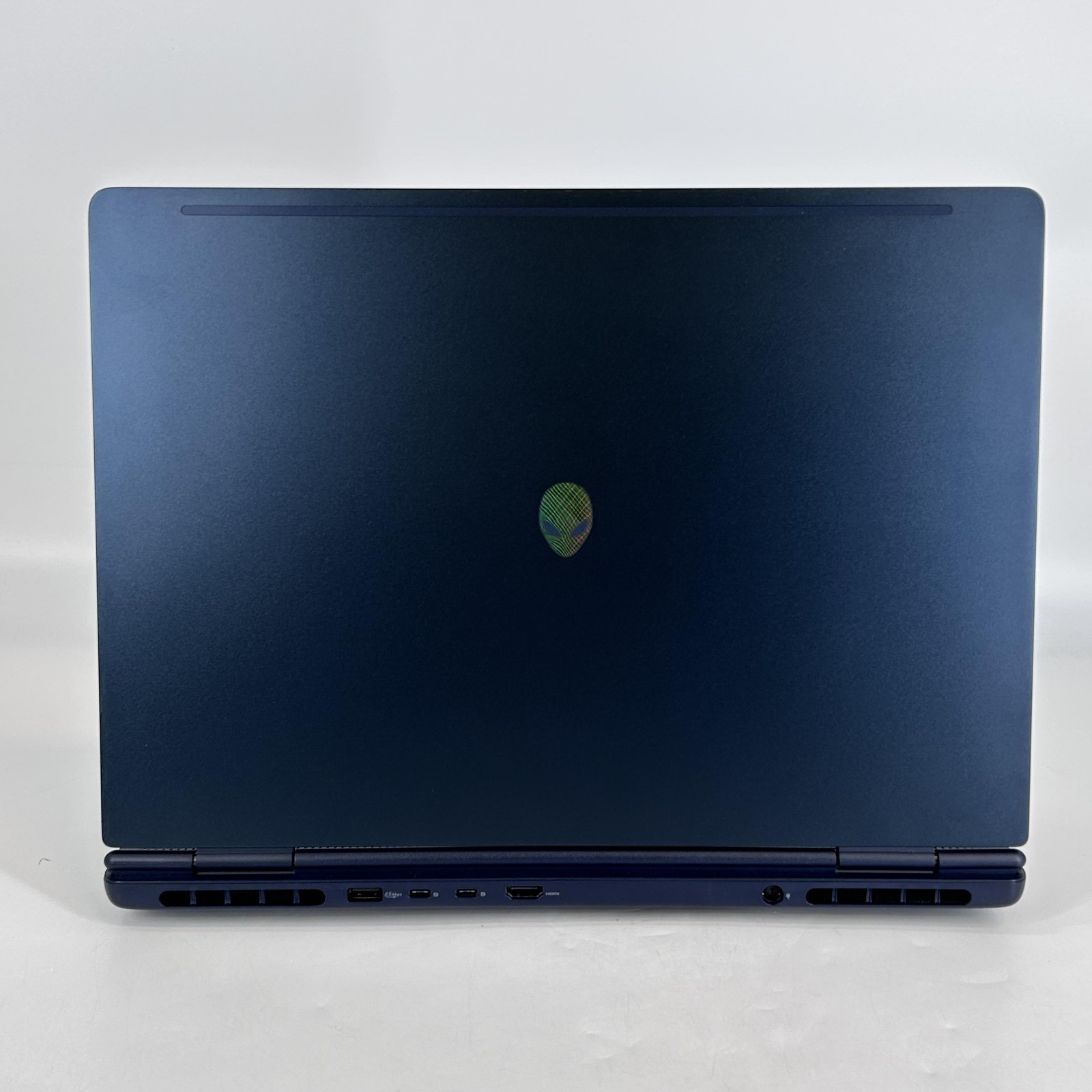 Dell Alienware 16 Aurora 120Hz QHD+ 2.5 GHz Intel Core 7 240H 16GB 1TB RTX 5050