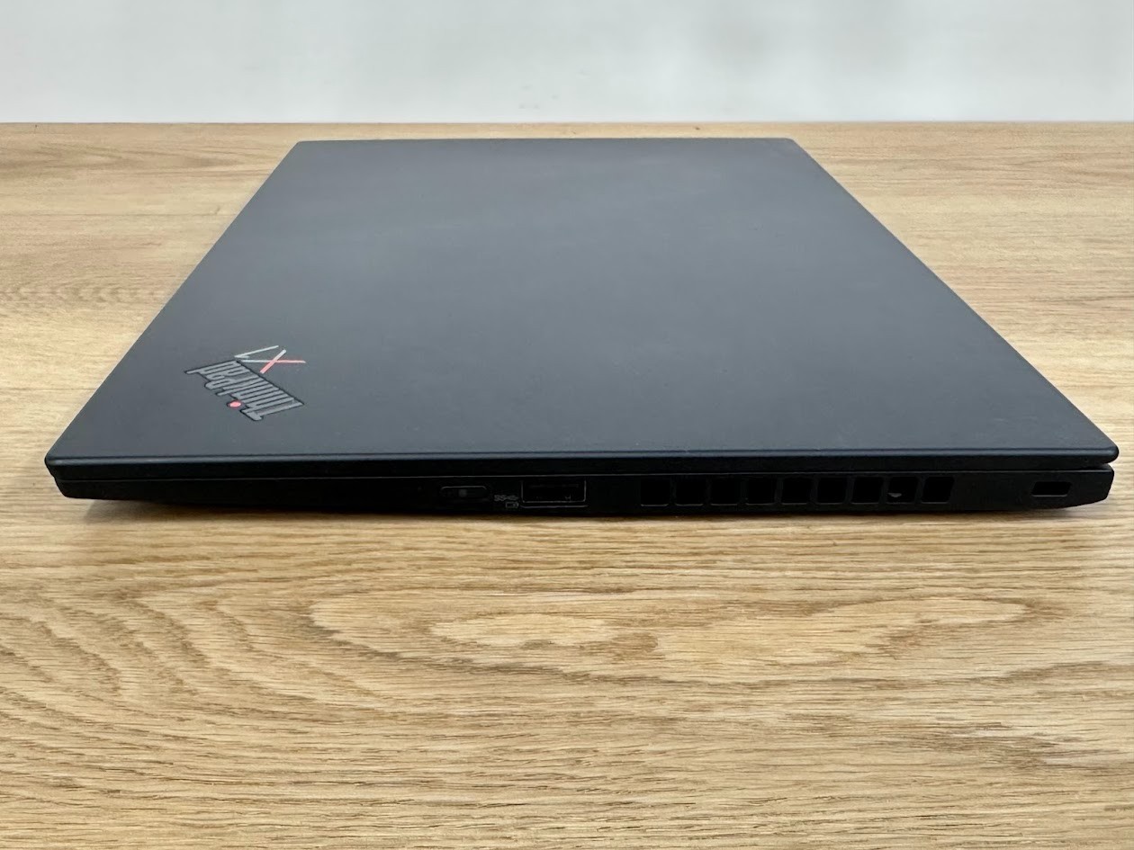 Lenovo ThinkPad X1 Carbon Gen 8, Core i7 10610U 16GB DDR4 UHD Graphics 512GB SSD