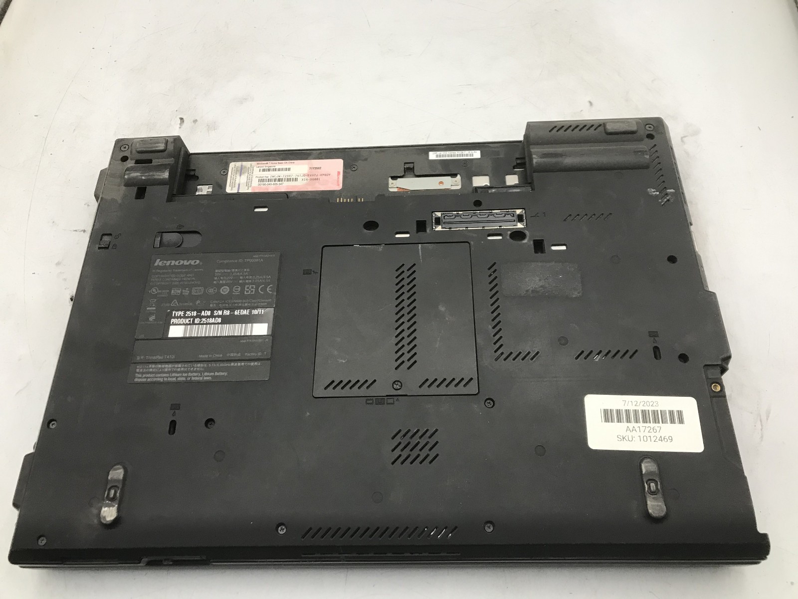 LENOVO THINKPAD T410i – FOR PARTS/NO POWER – INTEL I3 1ST GEN – NO RAM -READ-BB