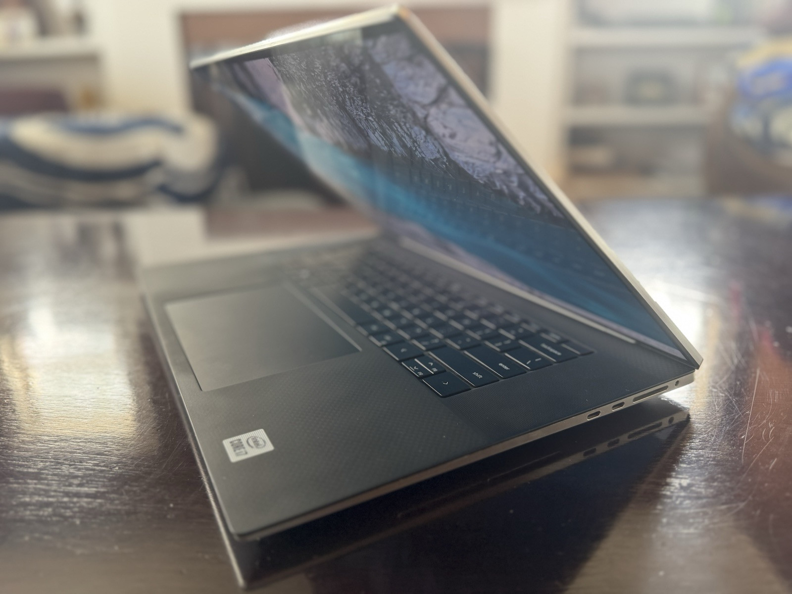 Dell XPS 17 9700 – UHD+ Touch, i7 2.3 GHz, 32GB 1TB SSD, NVIDIA GeForce RTX 2060