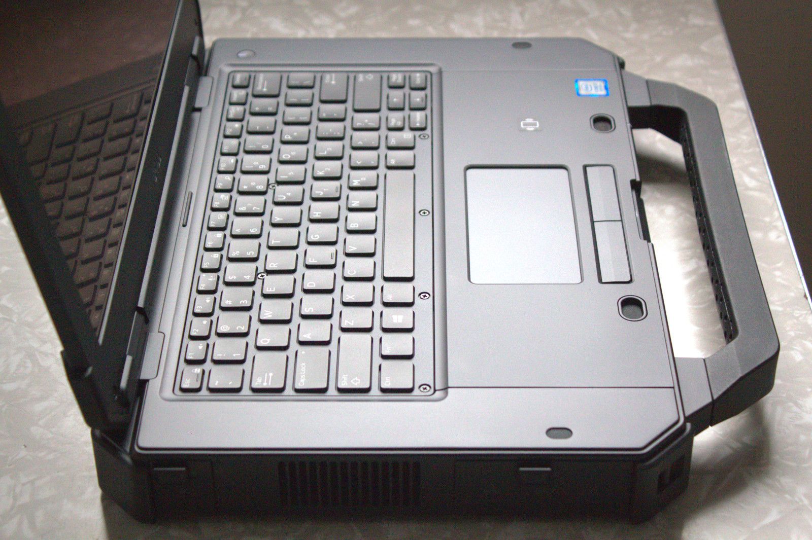 Dell Latitude 7424 Rugged i7-8650U AMD RX540 2TB SSD 64GB RAM Touch Good Cond.