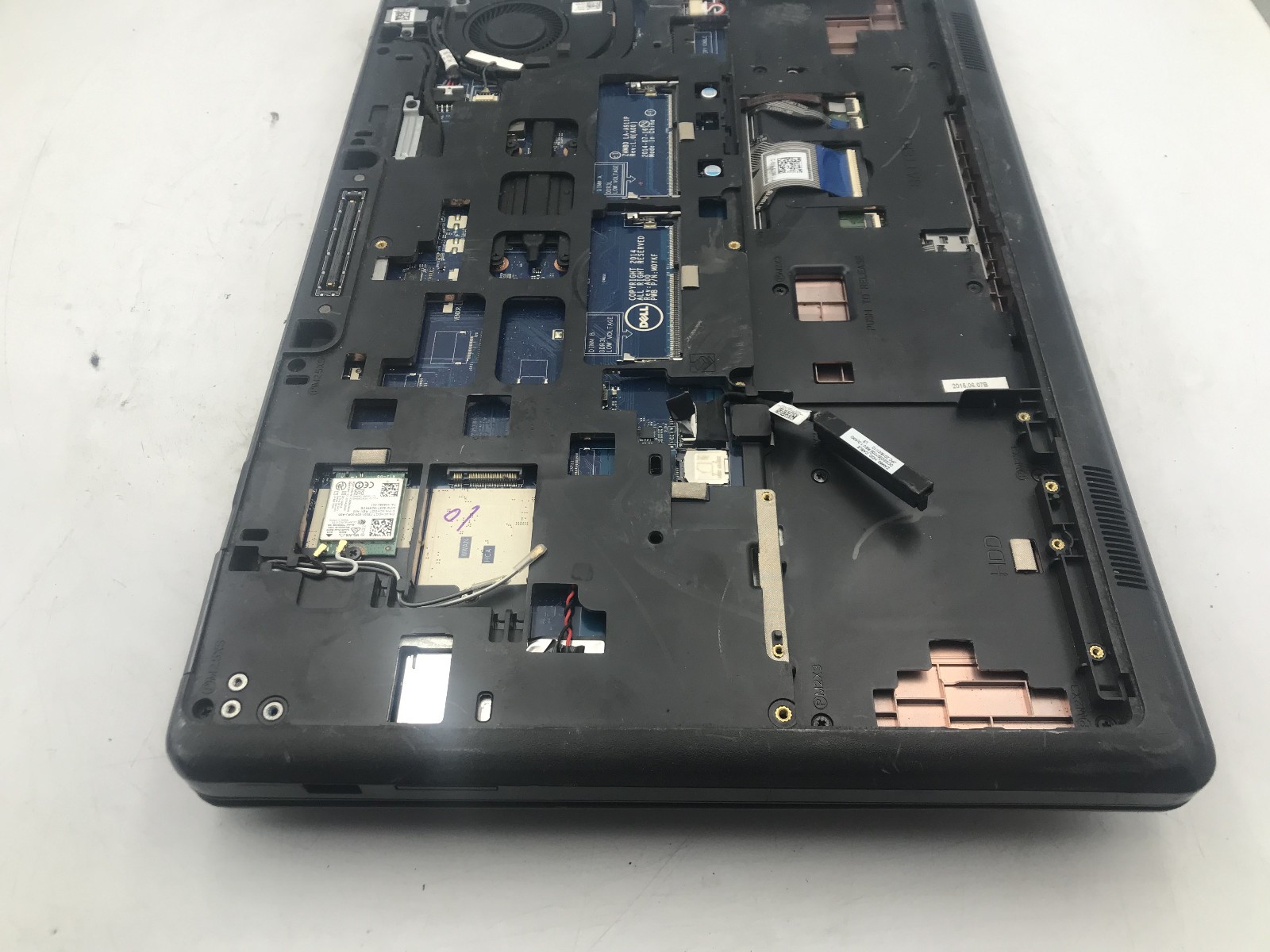 DELL LATITUDE E5550 – BOOTS TO BIOS – INTEL I5 5200U – NO RAM – READ DESCRIP -BB