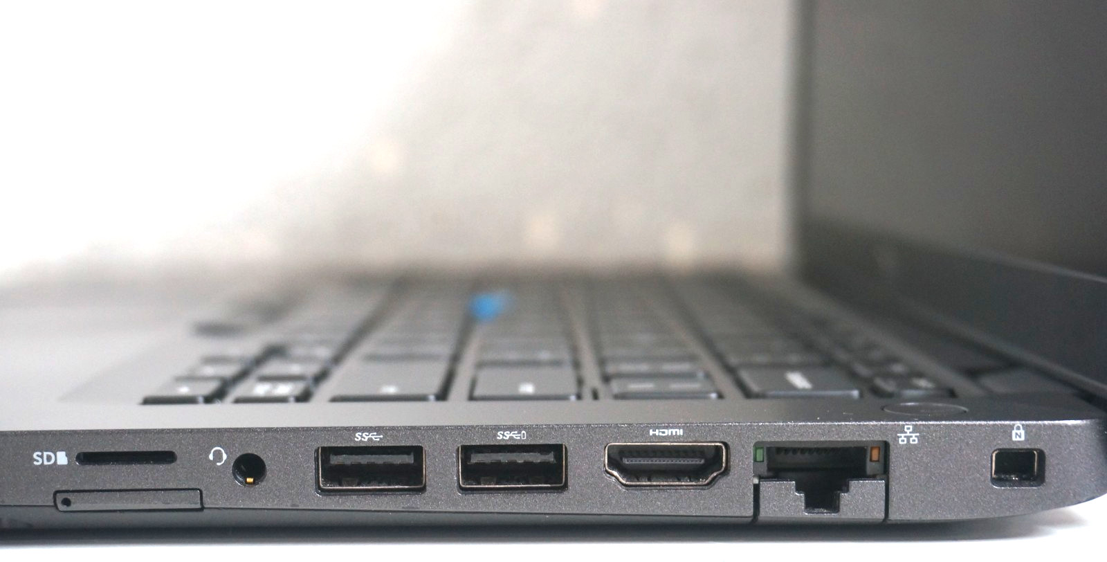 Dell Latitude 5400 – Intel Core i5-8365U @1.60GHz 8GB RAM – No HD/No OS