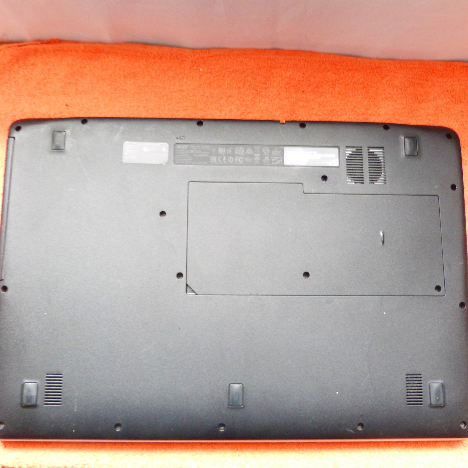 Acer ES1 732 Business UltraBook 17 inch l 500GB SSD Windows 11 l 8GB RAM…