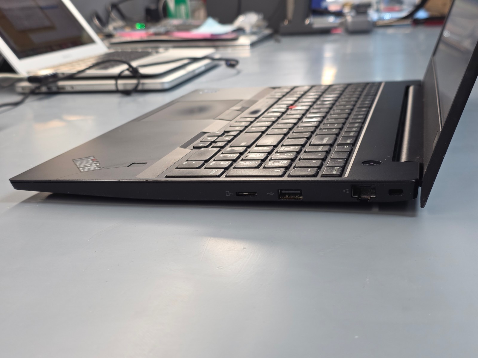 15″ Lenovo ThinkPad E580- i5-7200U, 8GB, 512GB SSD | USB-C + FHD!!