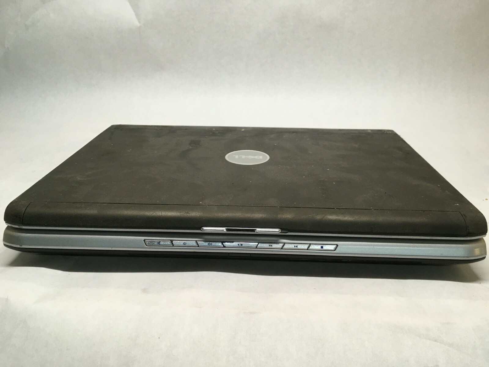 Dell’s Inspiron 1520 15″ (AS IS / FOR PARTS) – MISSING PARTS – JZ