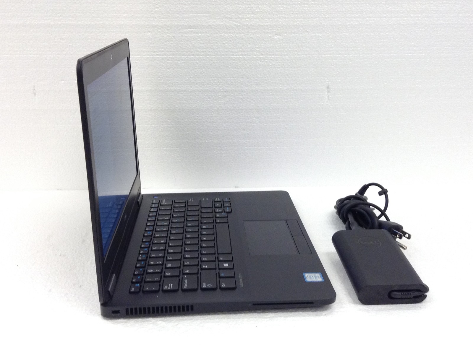 Dell Latitude E7270 Laptop i5-6300U 2.40GHz 12.5″FHD w/ Ac Adapter, NO HDD & RAM