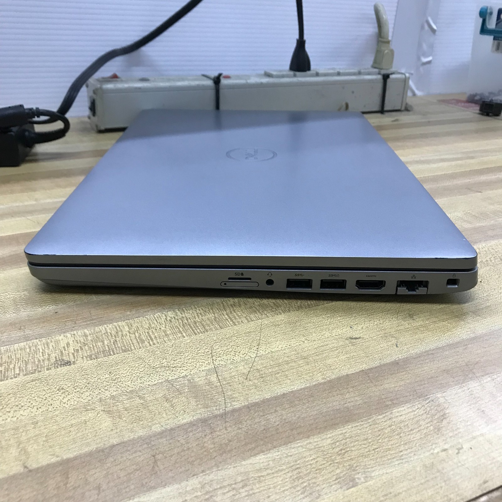 Dell Latitude 5510 15.6″ Laptop Core i5-10210U 16GB RAM No SSD (Boots to BIOS)