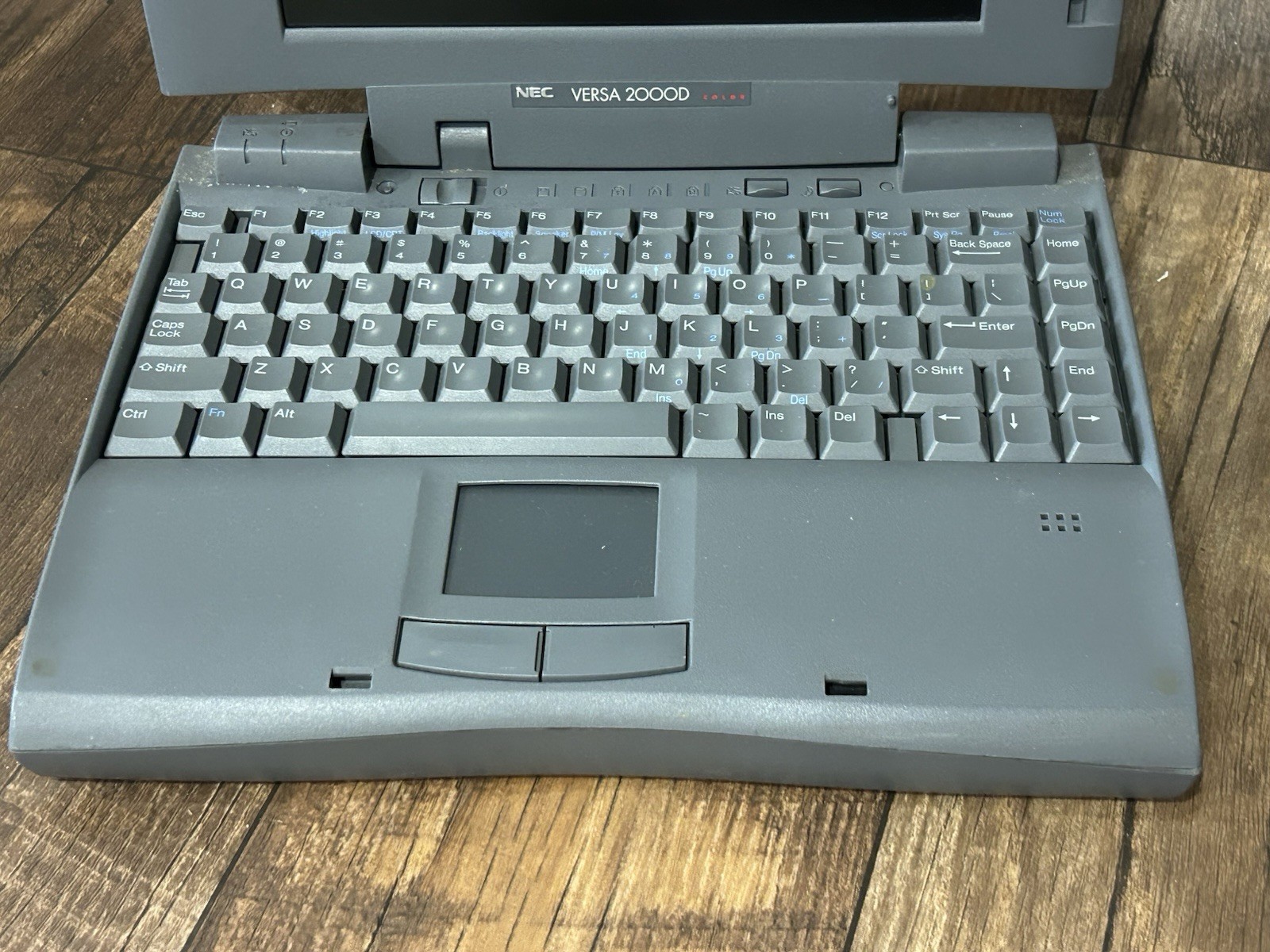 NEC Versa 2000D Laptop For Parts As Is PC-6010-41301W Retro