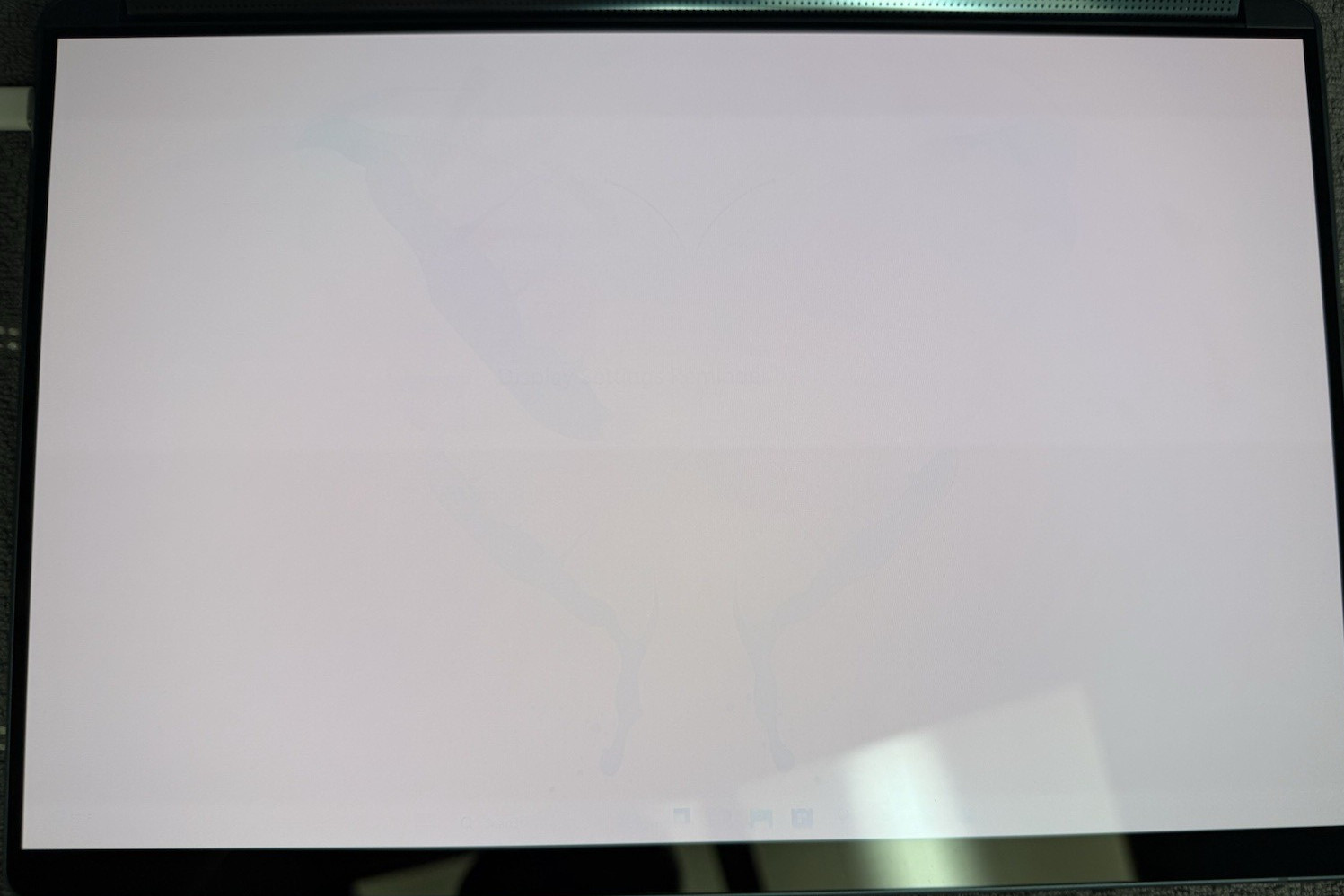 Lenovo Yoga Book 9i Dual OLED 13.3″ (Ultra 7 155U, 16GB, 1TB SSD) Burn-In *READ*