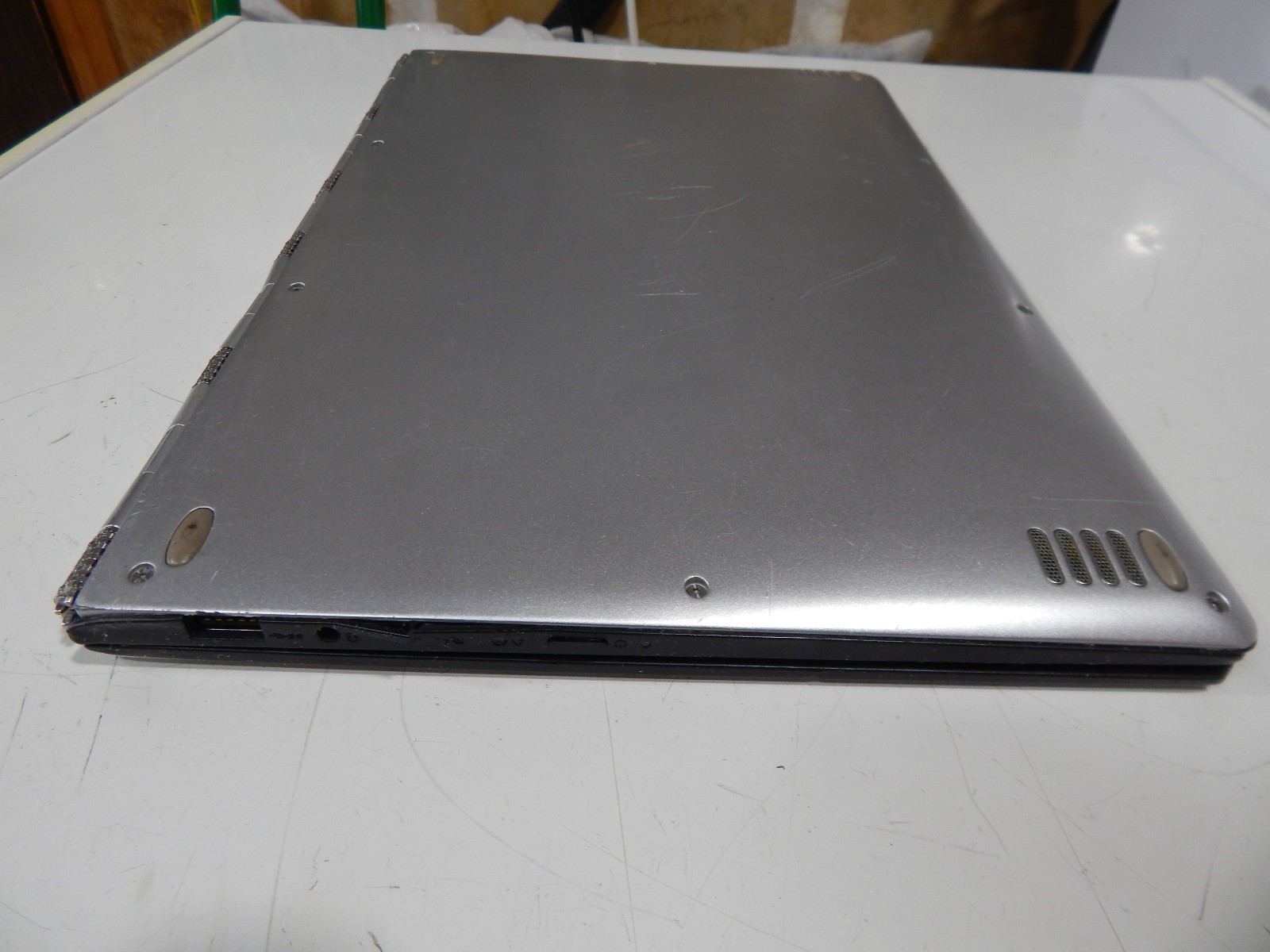 Lenovo Yoga 900 No Power Adapter, FOR PARTS