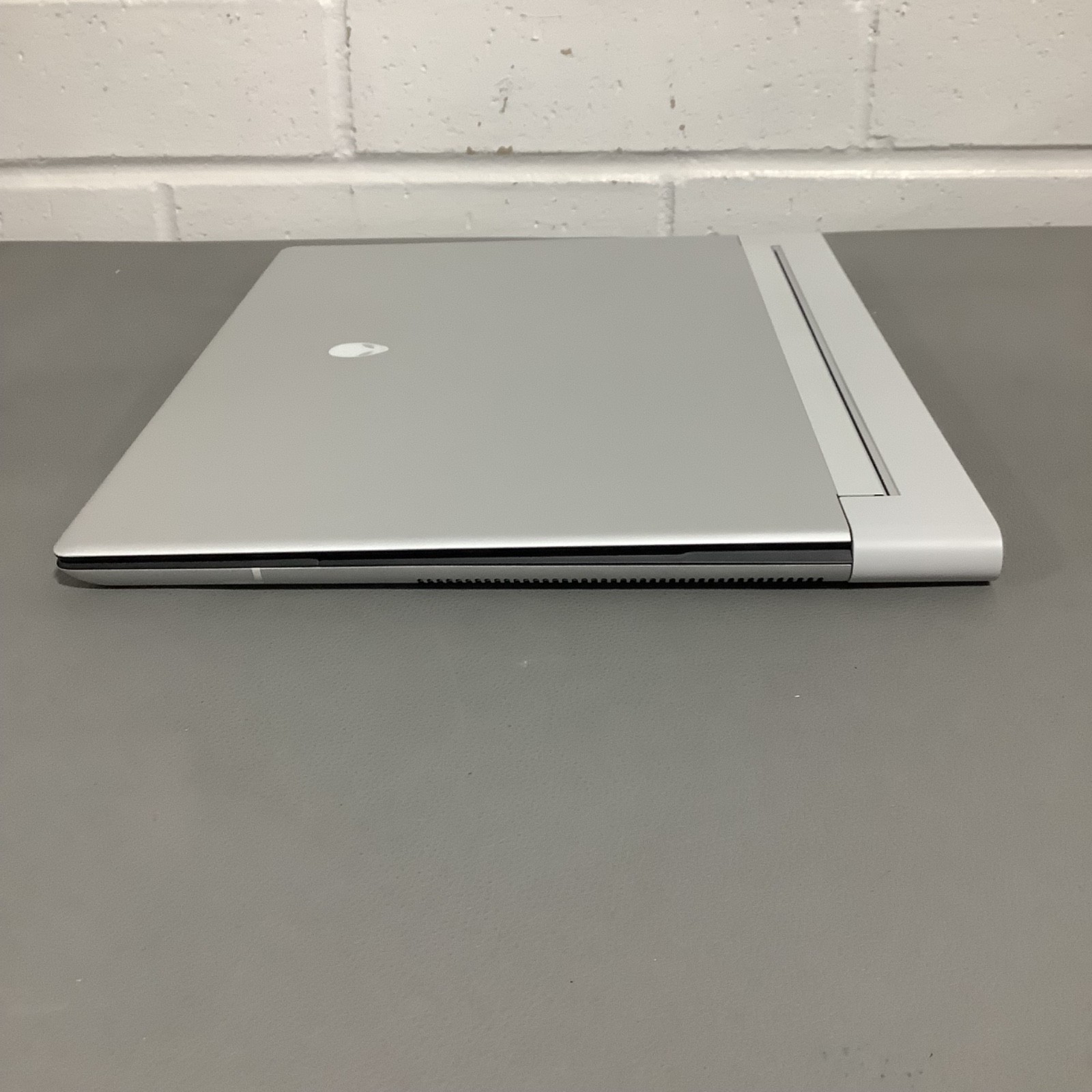 Alienware X16 R2- (32GB 1TB SSD), Intel core Ultra 9 185H