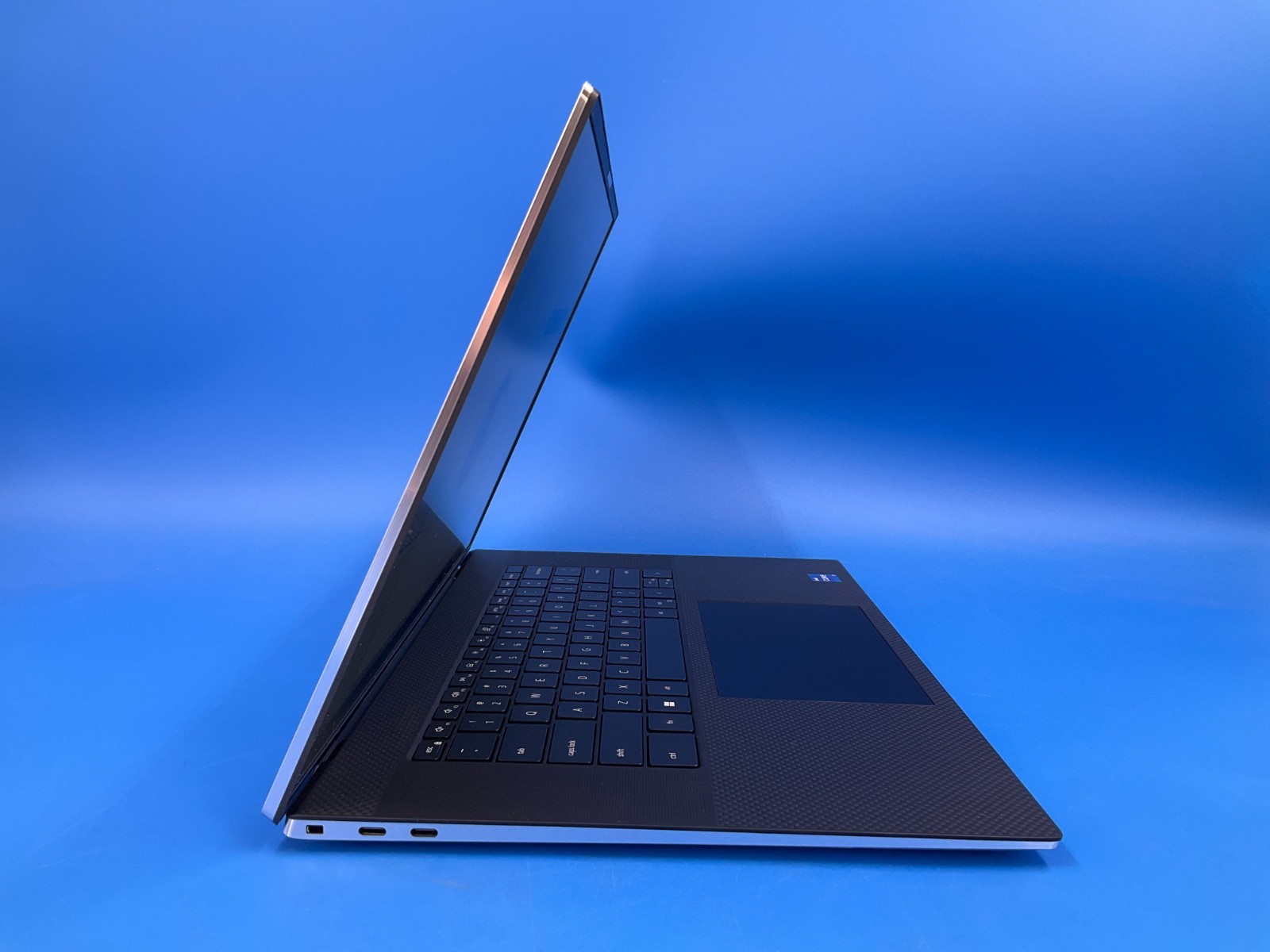 Dell XPS 17 9730 i7-13700H 16GB 1TB BT5 WiFi6 RTX4050 17F W11P J4TPX ✅ ❤️️ NEW