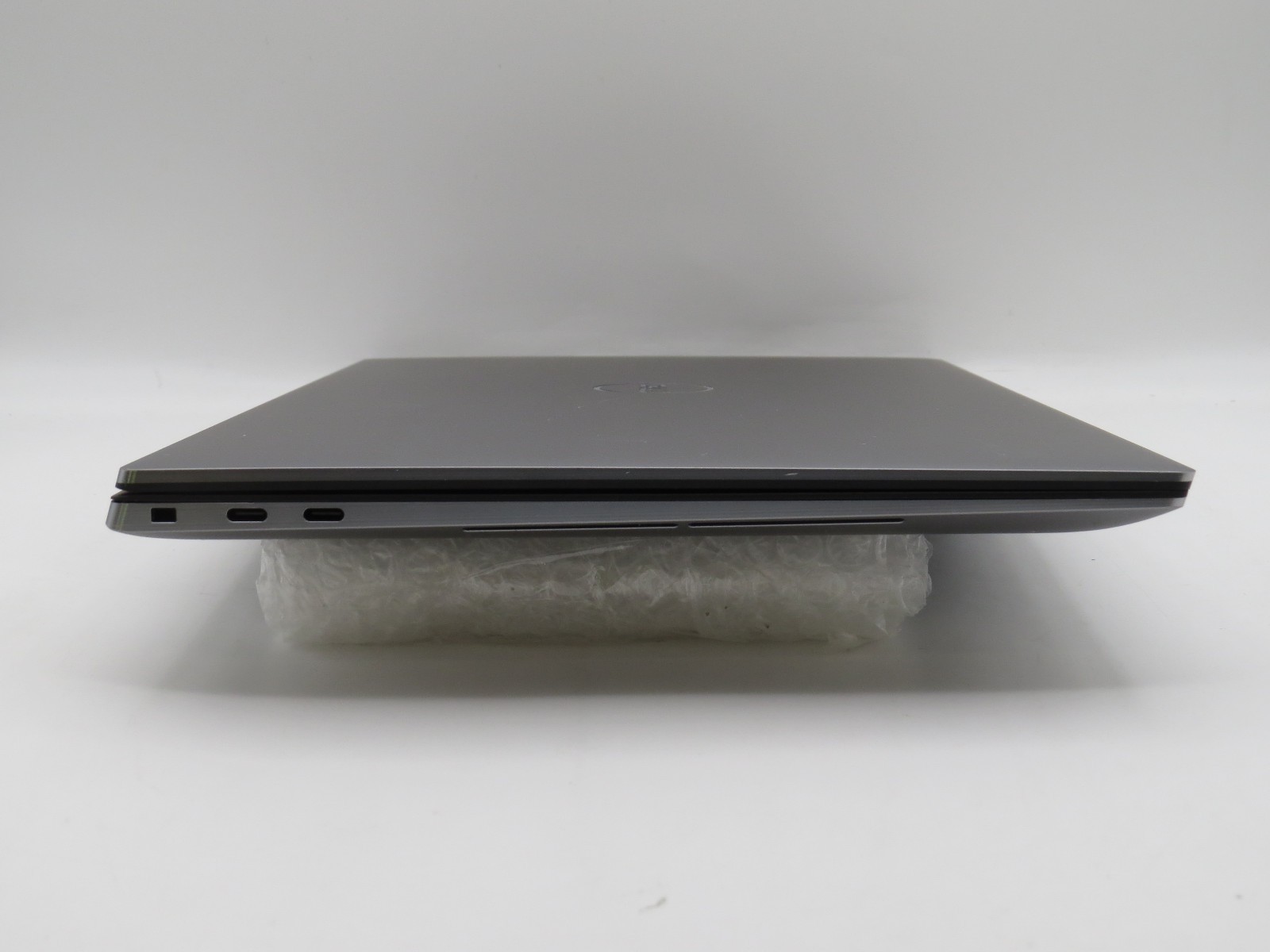 Dell Precision 5560 | i9-11950H @ 2.6GHz | 8GB RAM | 128GB m2 | RTX 2000 | Parts