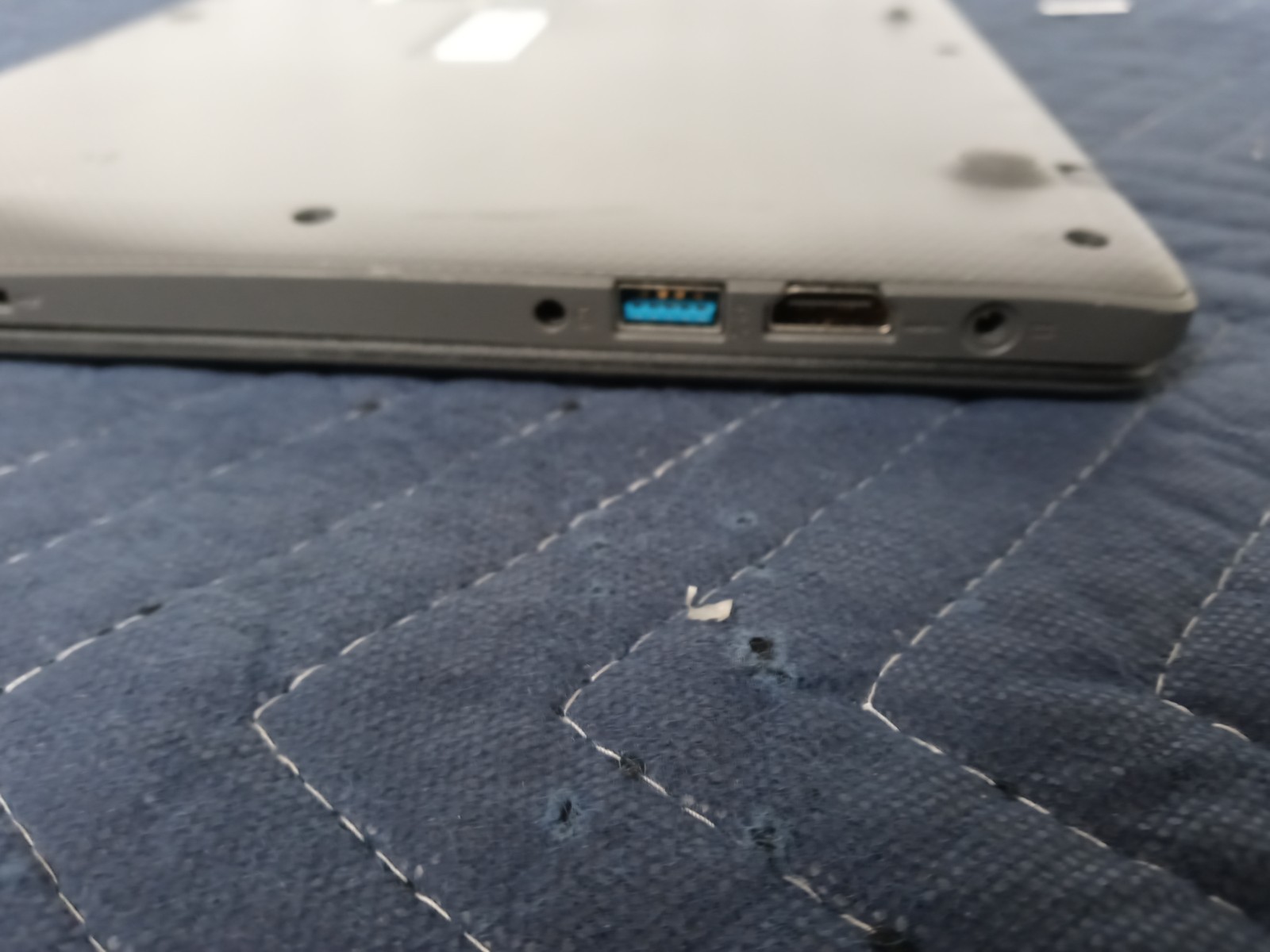 Acer Aspire One Cloudbook 14″ AO1-431M-C49H 2GB RAM 64GB Celeron N3050 1.6ghz