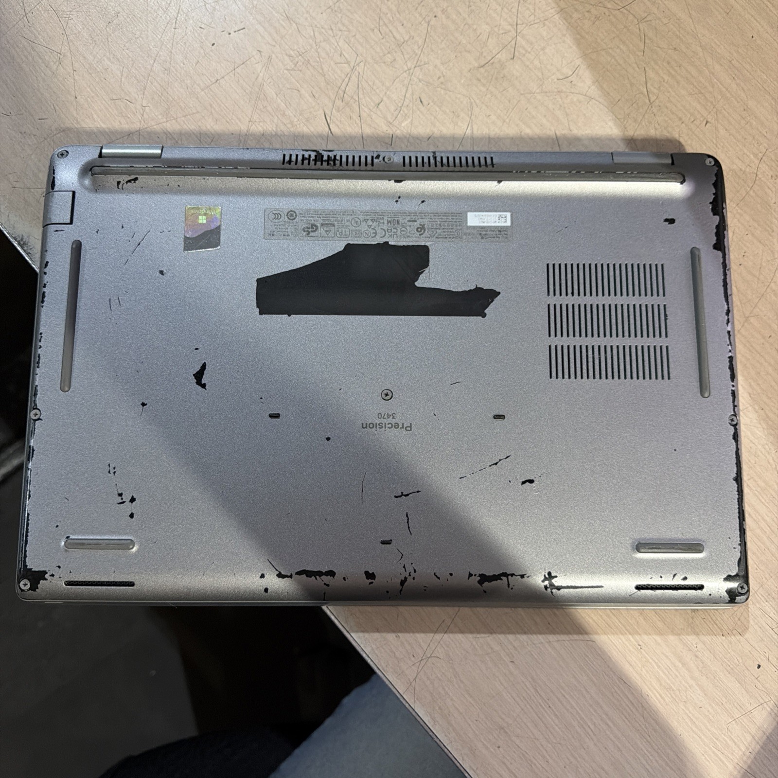DELL PRECISION 3470 INTEL CORE I7-1270P 8GB RAM NO HD