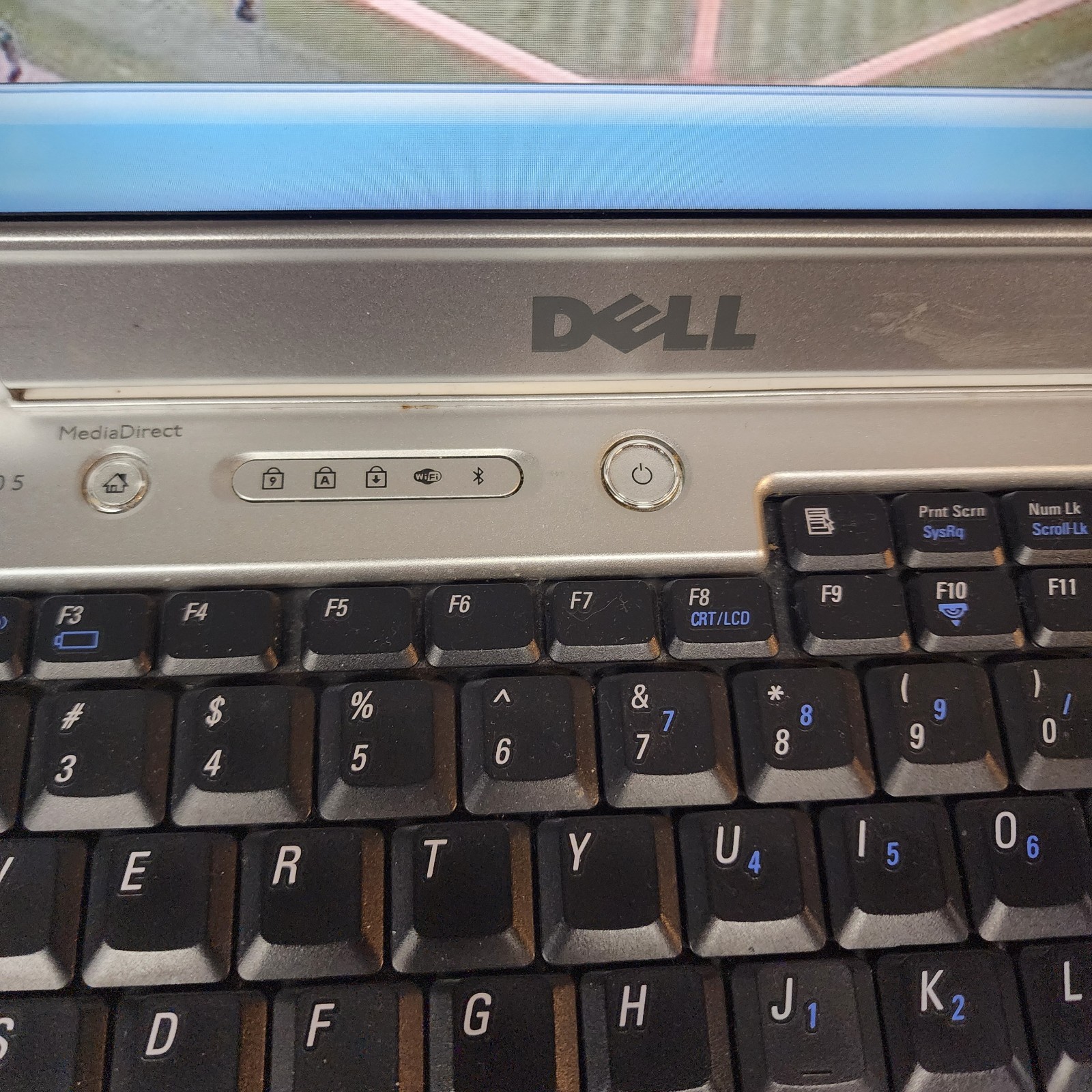 DELL INSPIRON E1505 LAPTOP 1GBRAM SCREEN INTACT W/PwrCord – WORKS