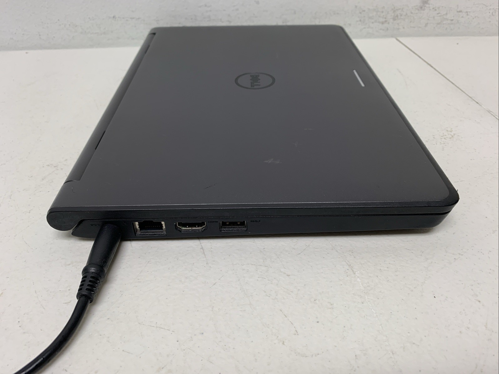 DELL LATITUDE 3150 INTEL CELERON N2840 Wind 10 Bad Battery AS-IS Read Descri