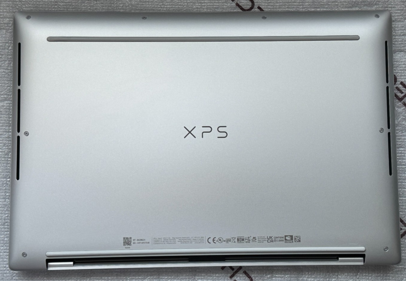 Dell XPS 14 9440 14.5″ 3.2K OLED Touch Laptop Ultra 7 155H 32GB RAM 1TB SSD