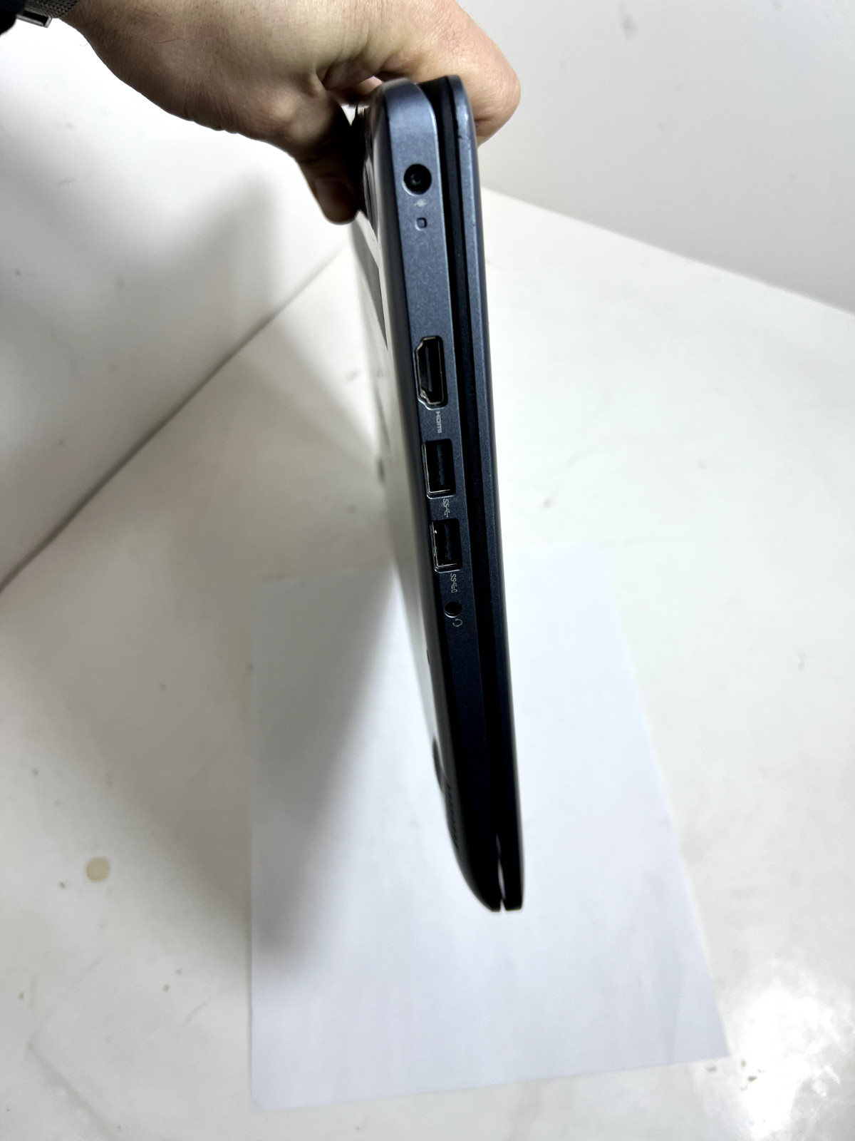 Dell Inspiron 5481 2-in-1 Laptop i3-8145U 2.10GHz 4GB RAM 256GB SSD W11H Touch!!