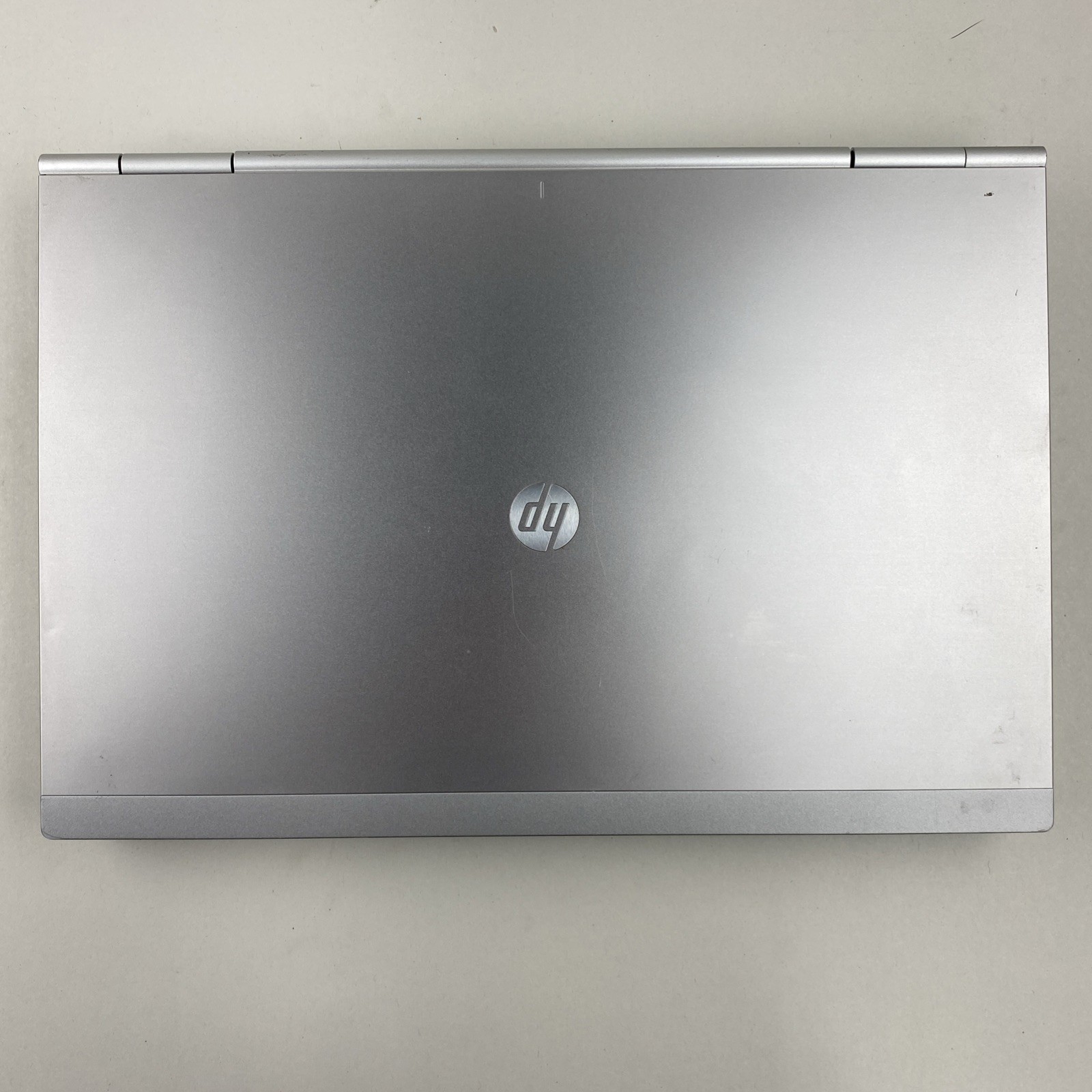 HP EliteBook 8460p Core i5-2450M 2.50GHz 4GB RAM 14.0″ No Battery No HDD No OS