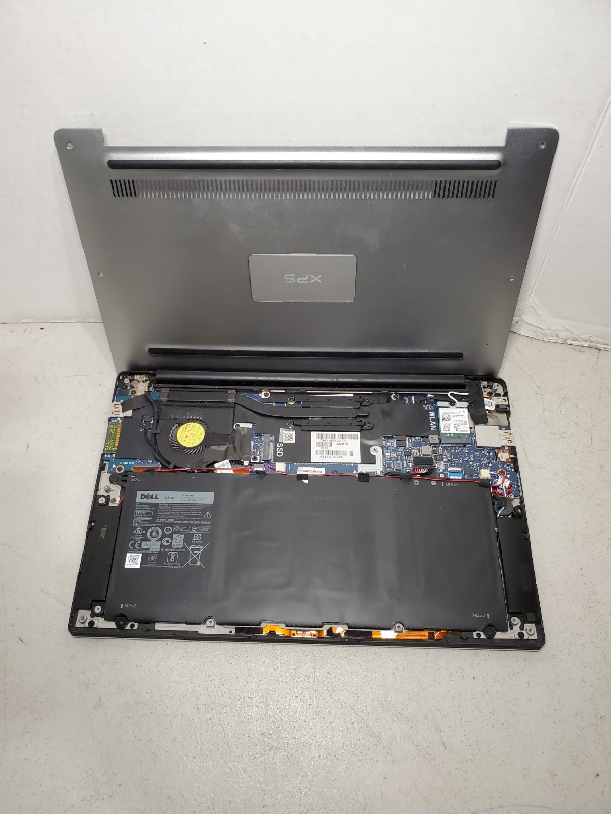 DELL XPS 13 9350 | INTEL CORE I5 6th gen. No HDD/SSD/OS! NO BOOT! #69