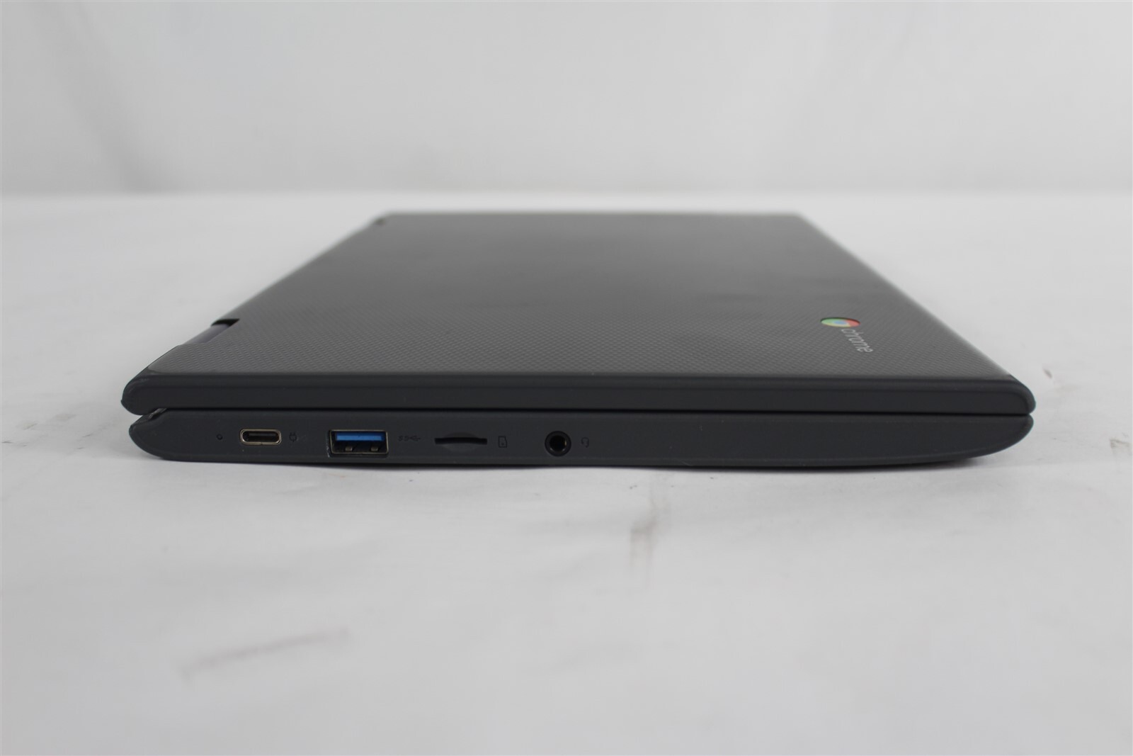 Lenovo ChromeBook 300E Gen 2 11.6″ HD Touch AMD A4-9120C 1.6GHz 4GB 32GB eMMC