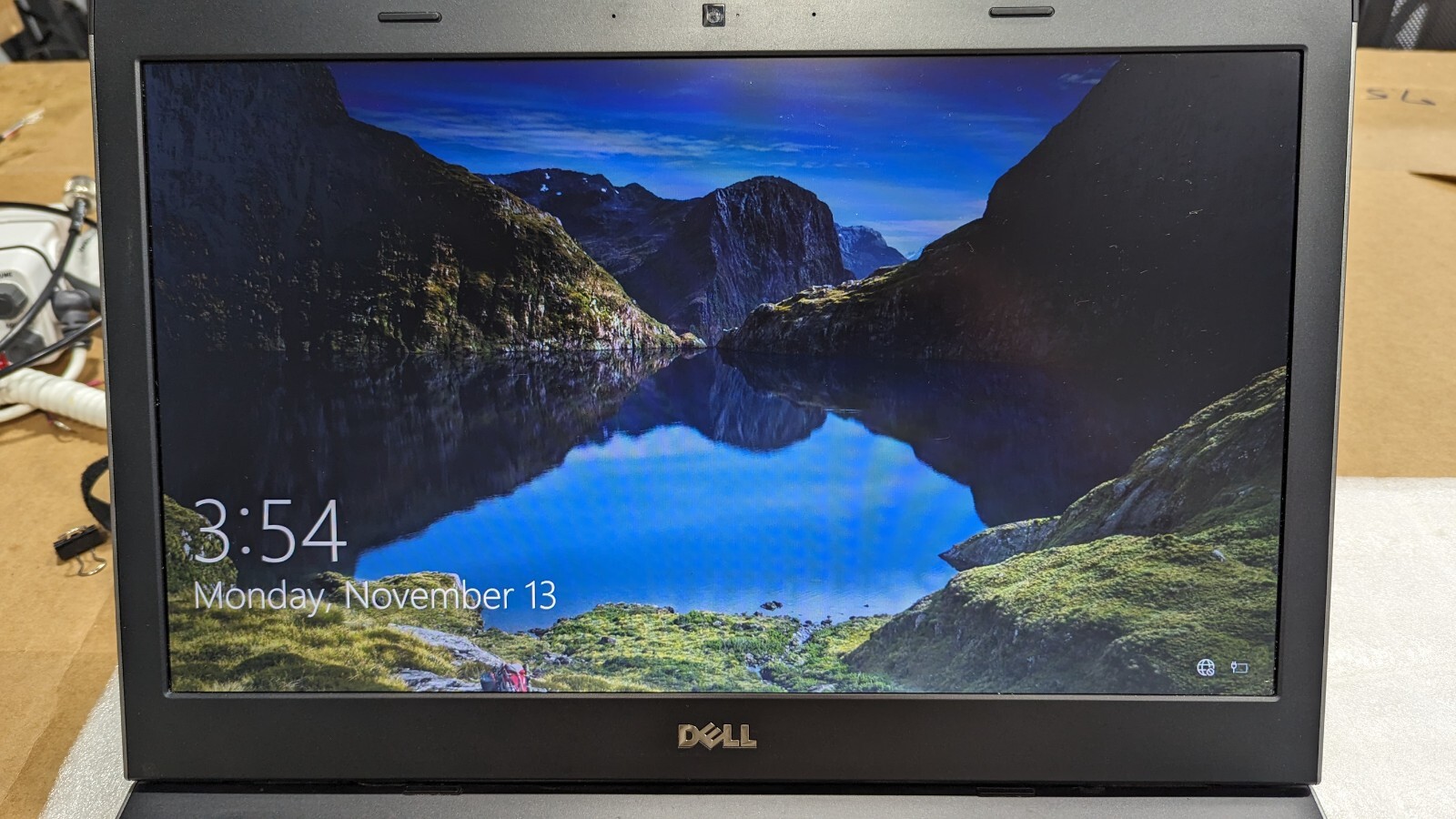 Dell System Vostro 3750 Laptop Core i3-2330M @ 2.20GHz 8GB RAM 200GB HDD