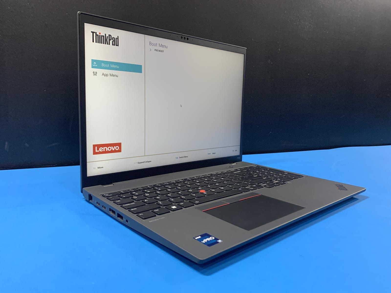 Lenovo ThinkPad P16s Gen 2 16″ Core i7 1370P 2.19GHz 16GB DDR5 NO HDD NO OS