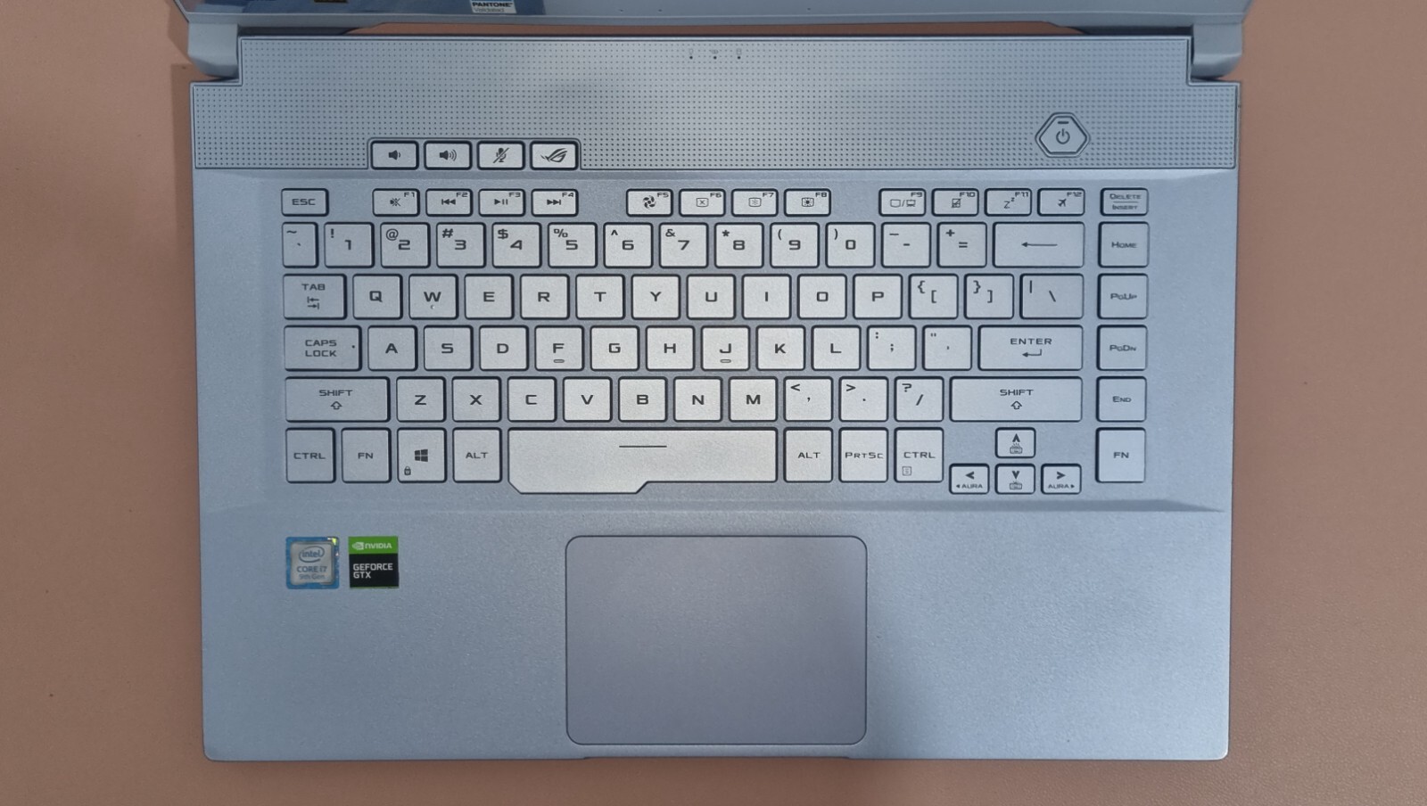 Asus ROG Zephyrus M GU502GU laptop – with accessories
