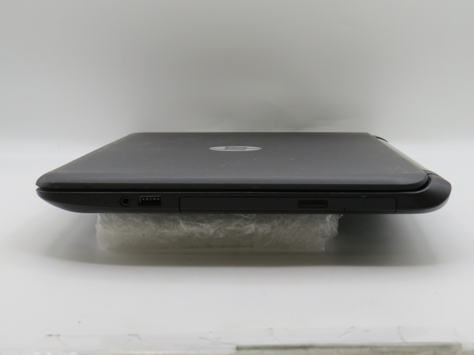 HP 15-f100dx | AMD A8-6410 @ 2GHz | 6GB DDR3 | 256GB SSD | 15″ | No OS