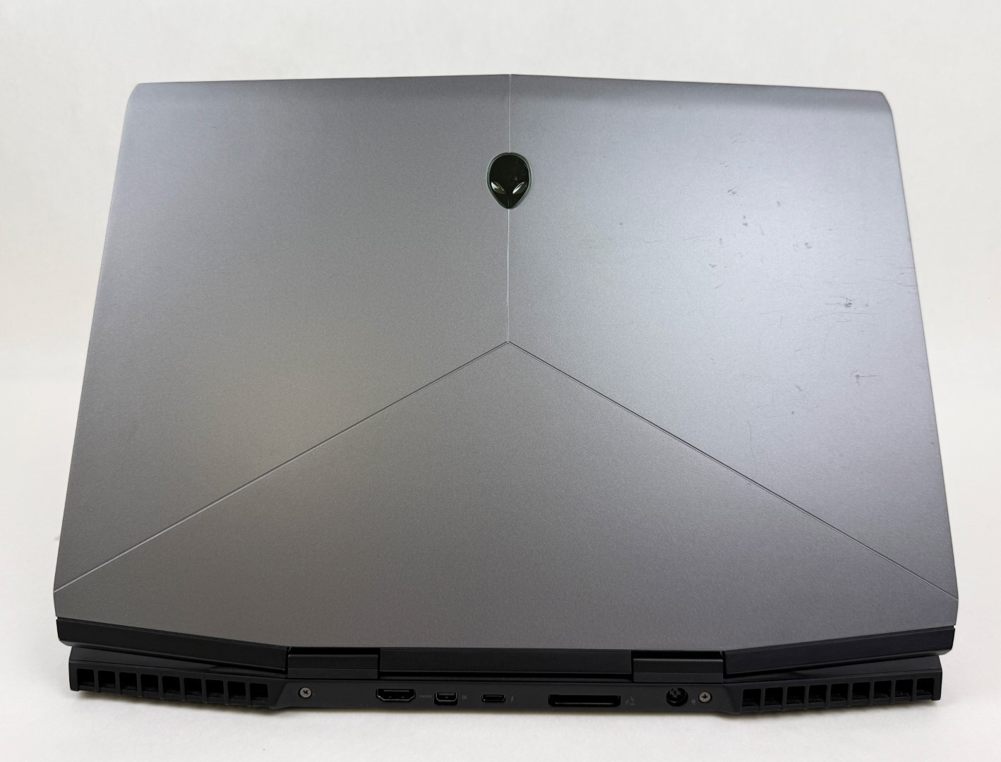 Alienware m15 15.6″ FHD i7-8750H 2.2GHz 32GB 256GB+1TB GTX 1070 W11H