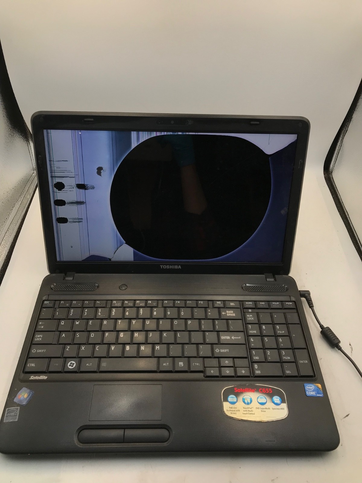 Toshiba Satellite C655 Intel Core i3-380M 2.53GHz 15″ -BROKEN DISPLAY -MZ