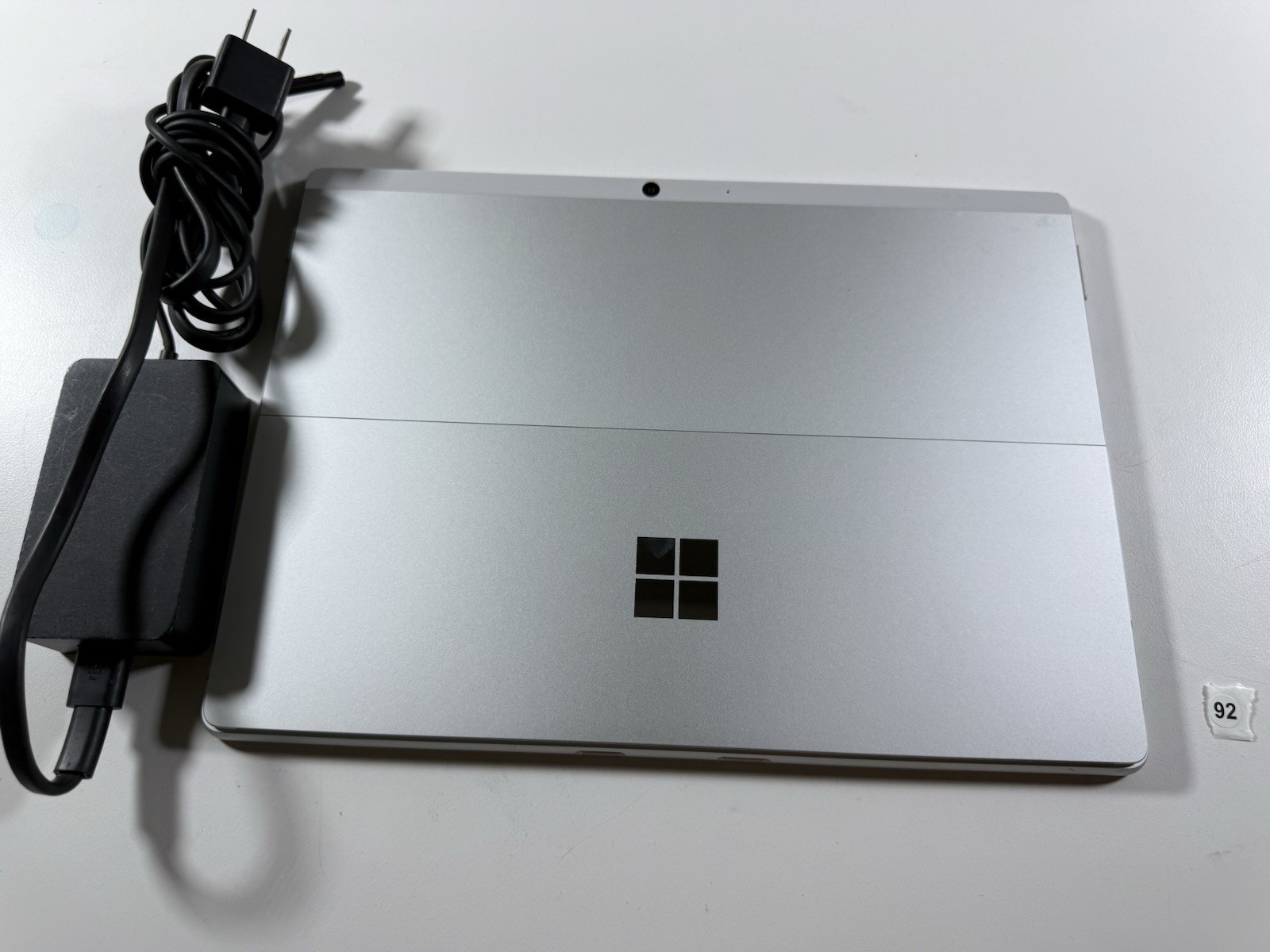Microsoft Surface Pro 8 (1982) i5-1145G7 – 16GB RAM – 256GB 120Hz – Win 11 Pro