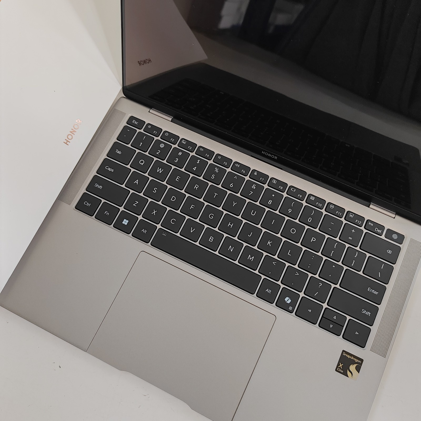 honor magicbook art 14 Snapdragon Version 2024 32G +1T 3120*2080 Sliver