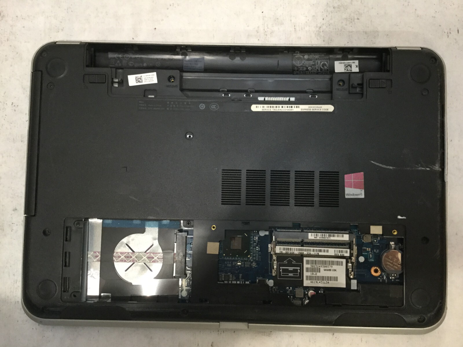 Dell Inspiron 5521 / Intel Core i5-3371U @ 1.70GHz / (CRACKED/MISSING PARTS!)-MR