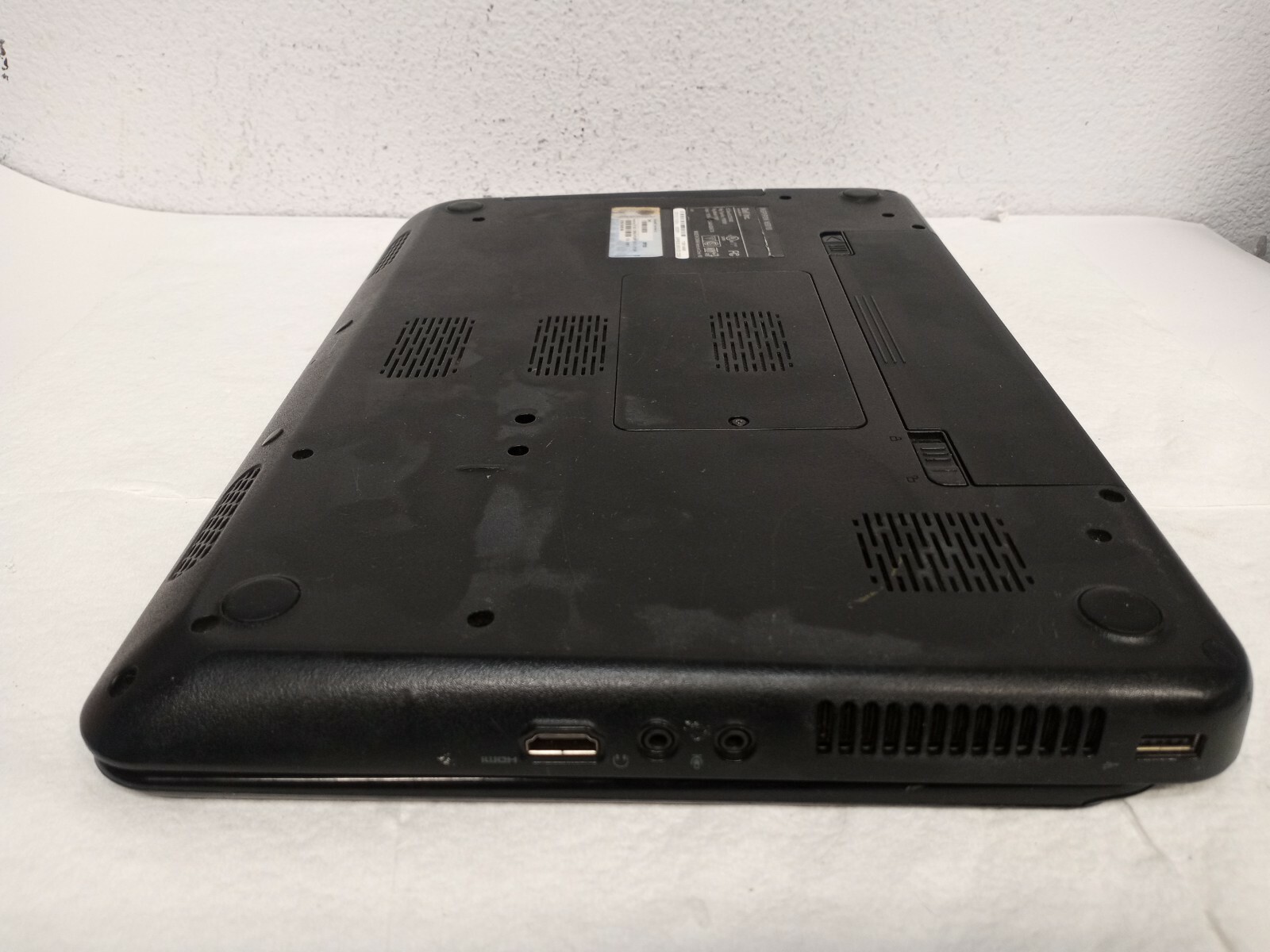 Dell Inspiron N5010 15″ Laptop Intel Core i3 M380 2.53GHz 8GB 320GB HDD Win10