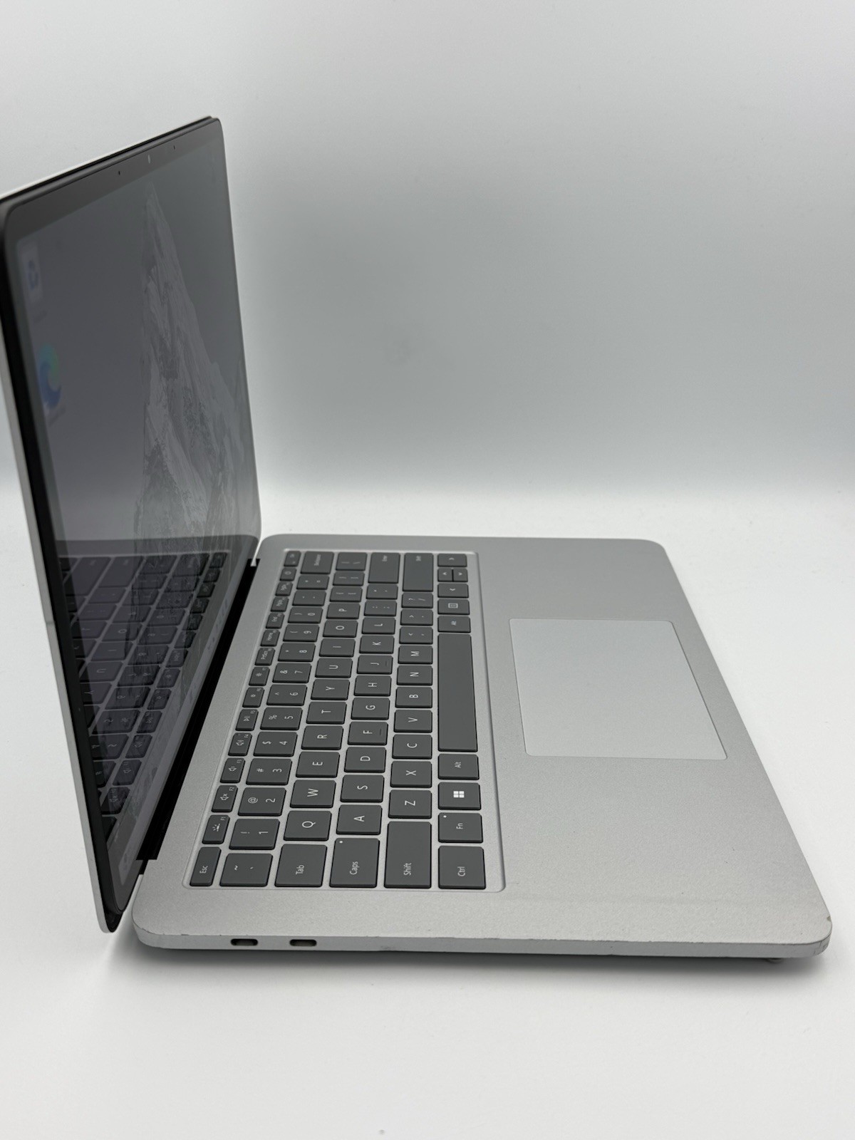 Microsoft Surface Laptop Studio 14.4” – i5 11th Gen | 16GB RAM | 256GB SSD – 22C